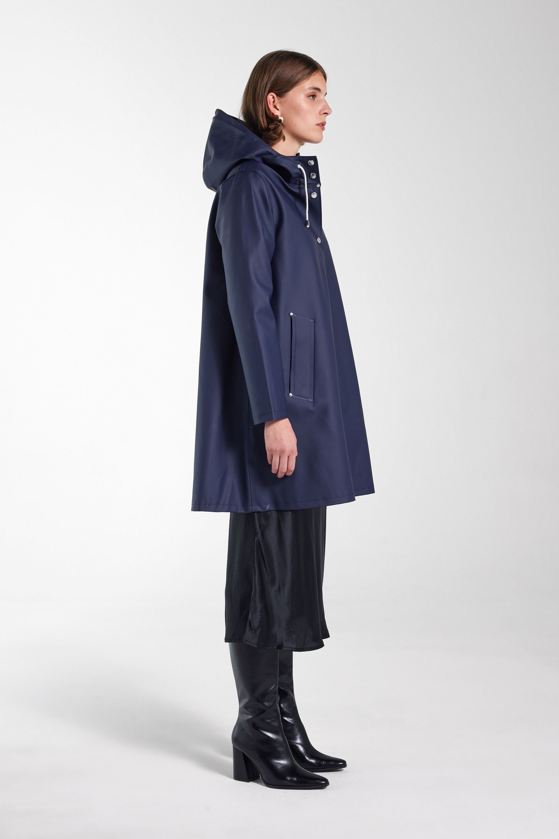 stutterheim mosebacke raincoat navy women jackets raincoats