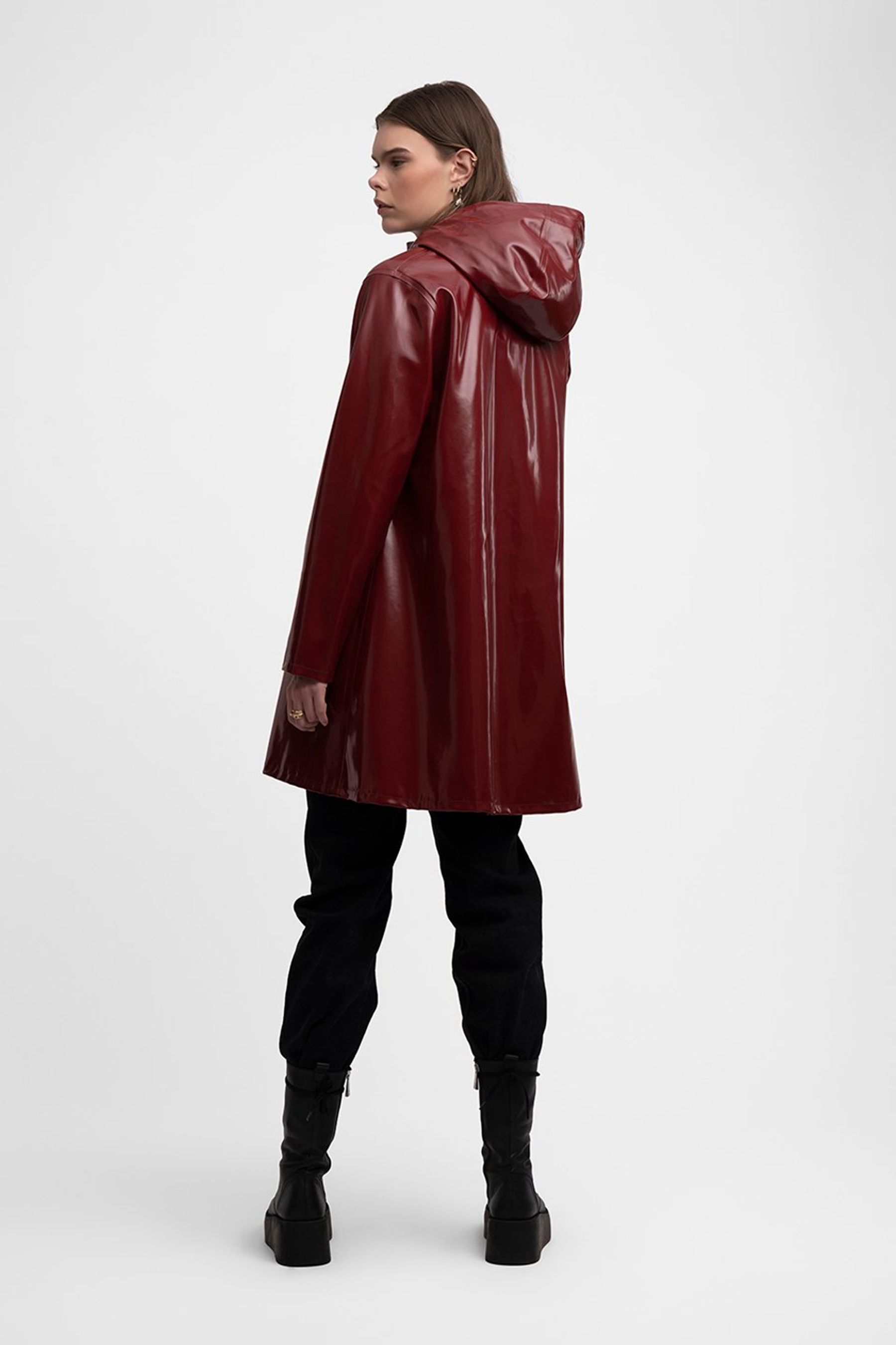 stutterheim mosebacke opal raincoat burgundy women jackets raincoats