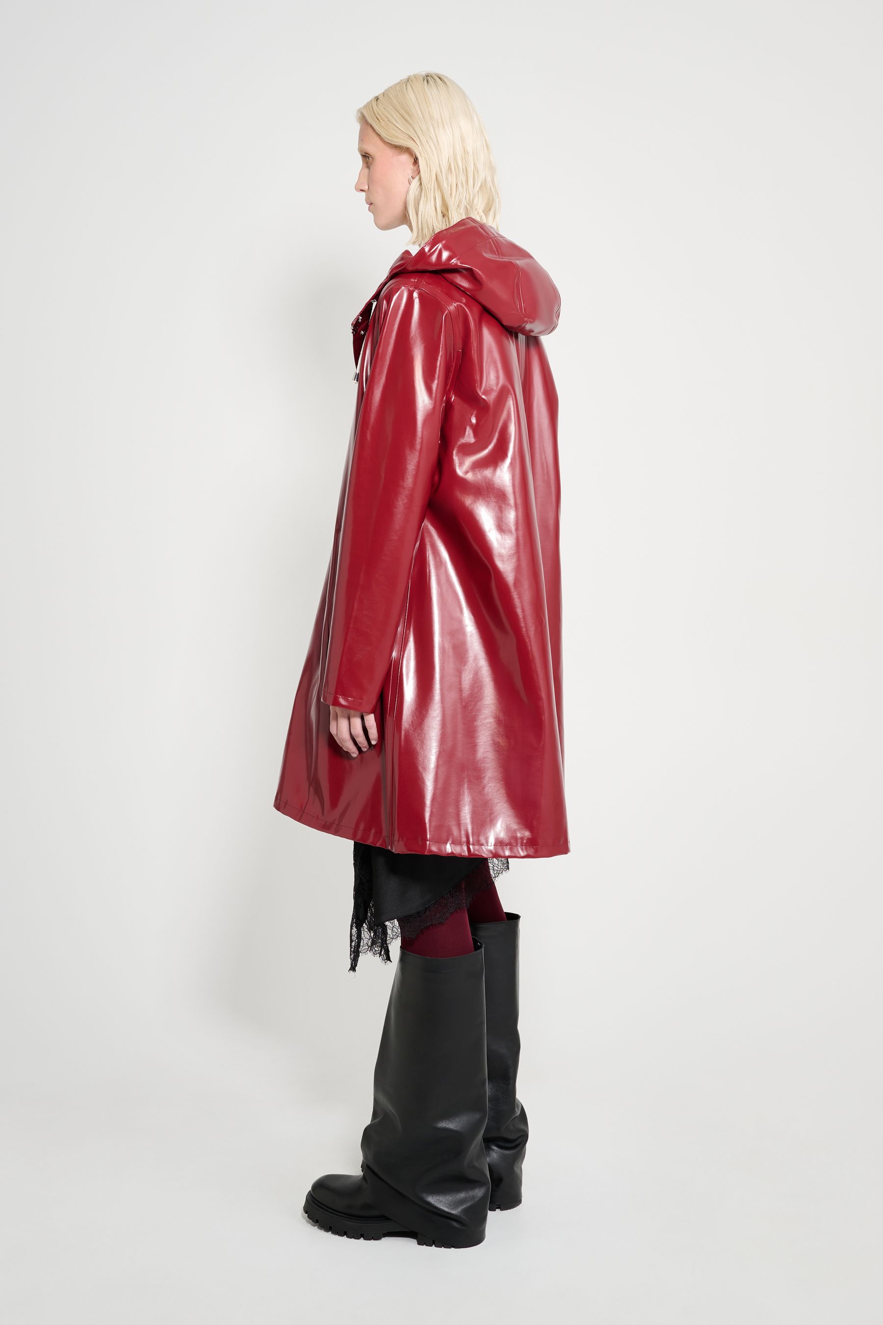 stutterheim mosebacke opal raincoat burgundy women jackets raincoats