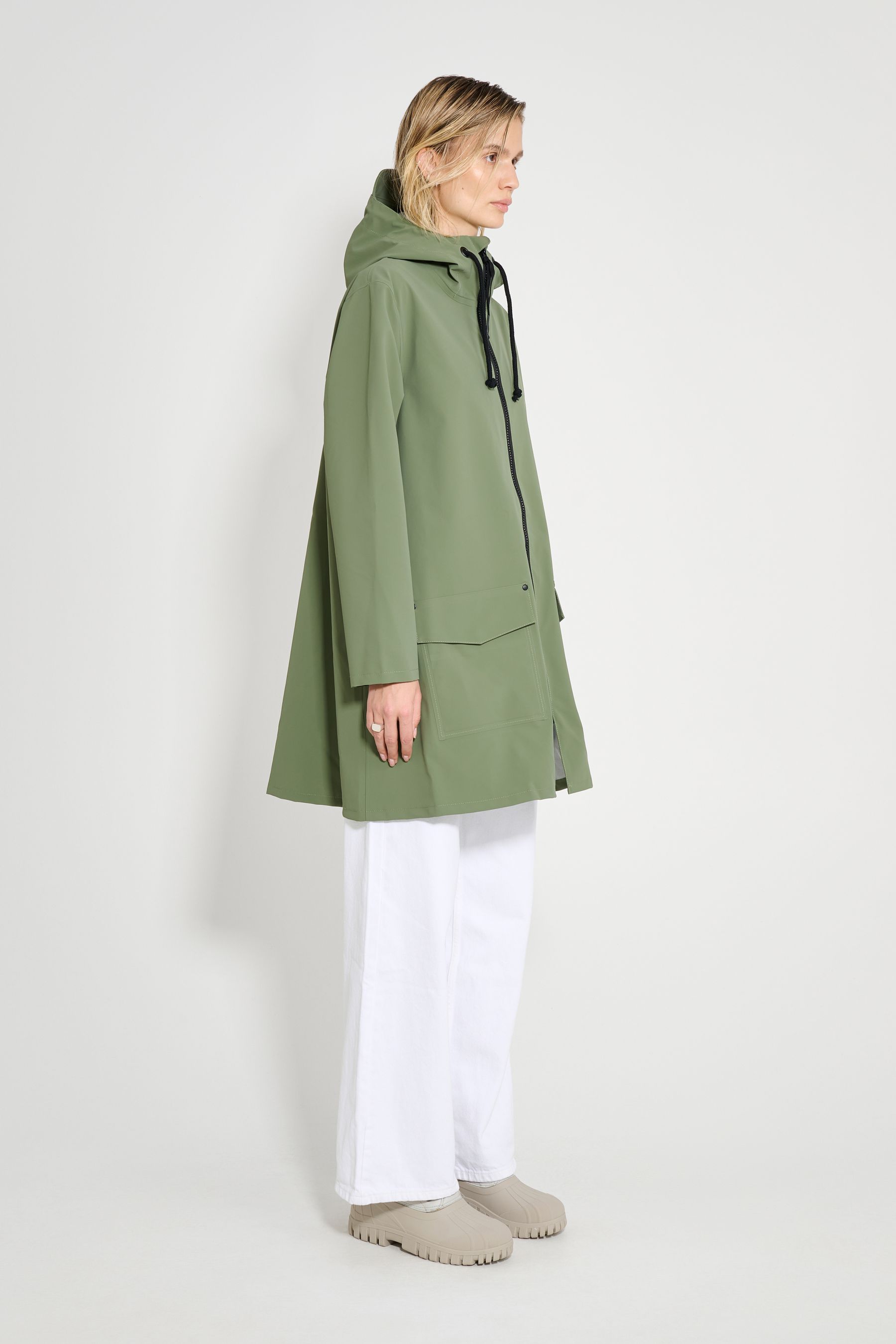 stutterheim mosebacke patch dry green women jackets