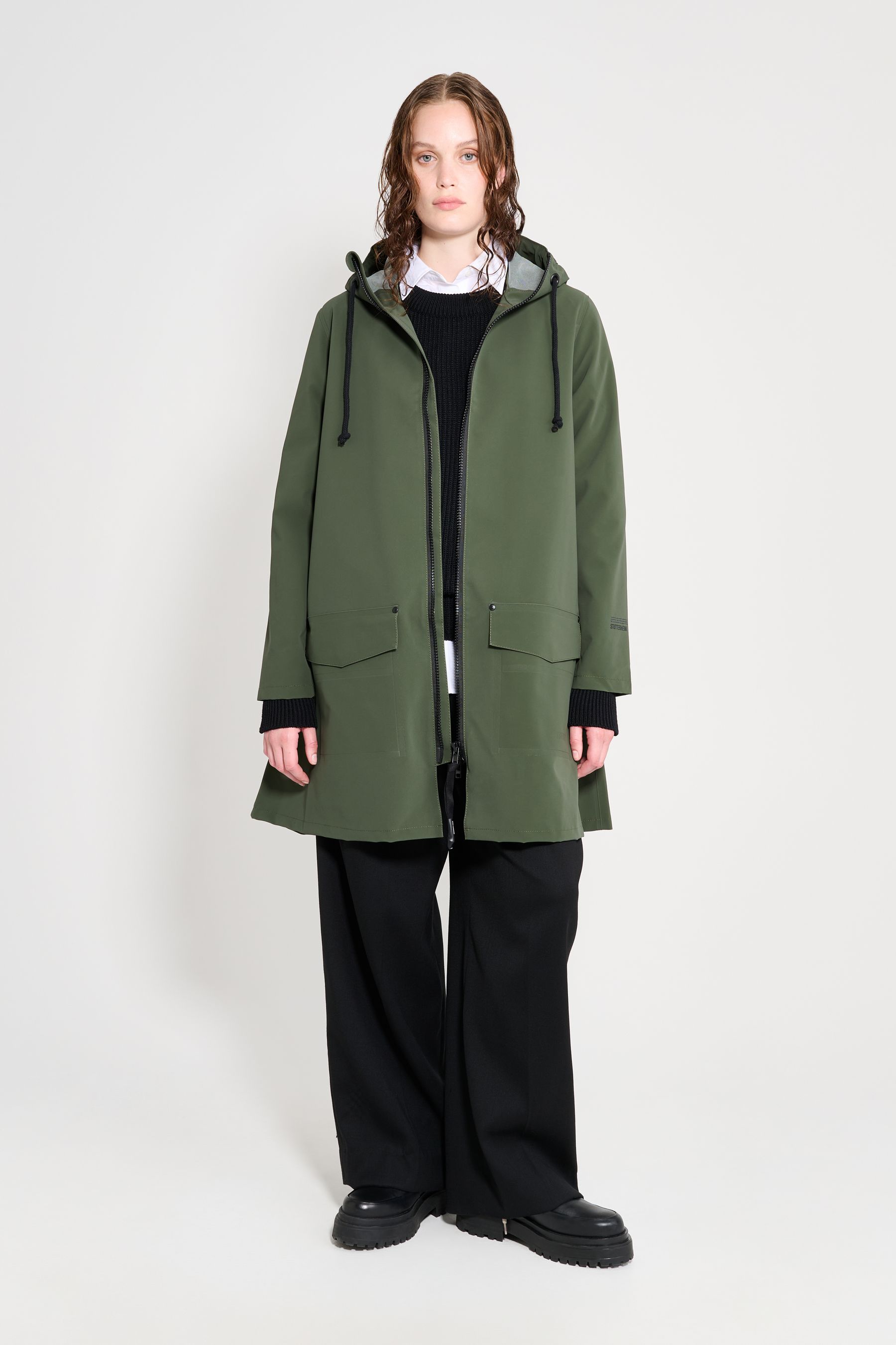 stutterheim mosebacke patch green women jackets raincoats