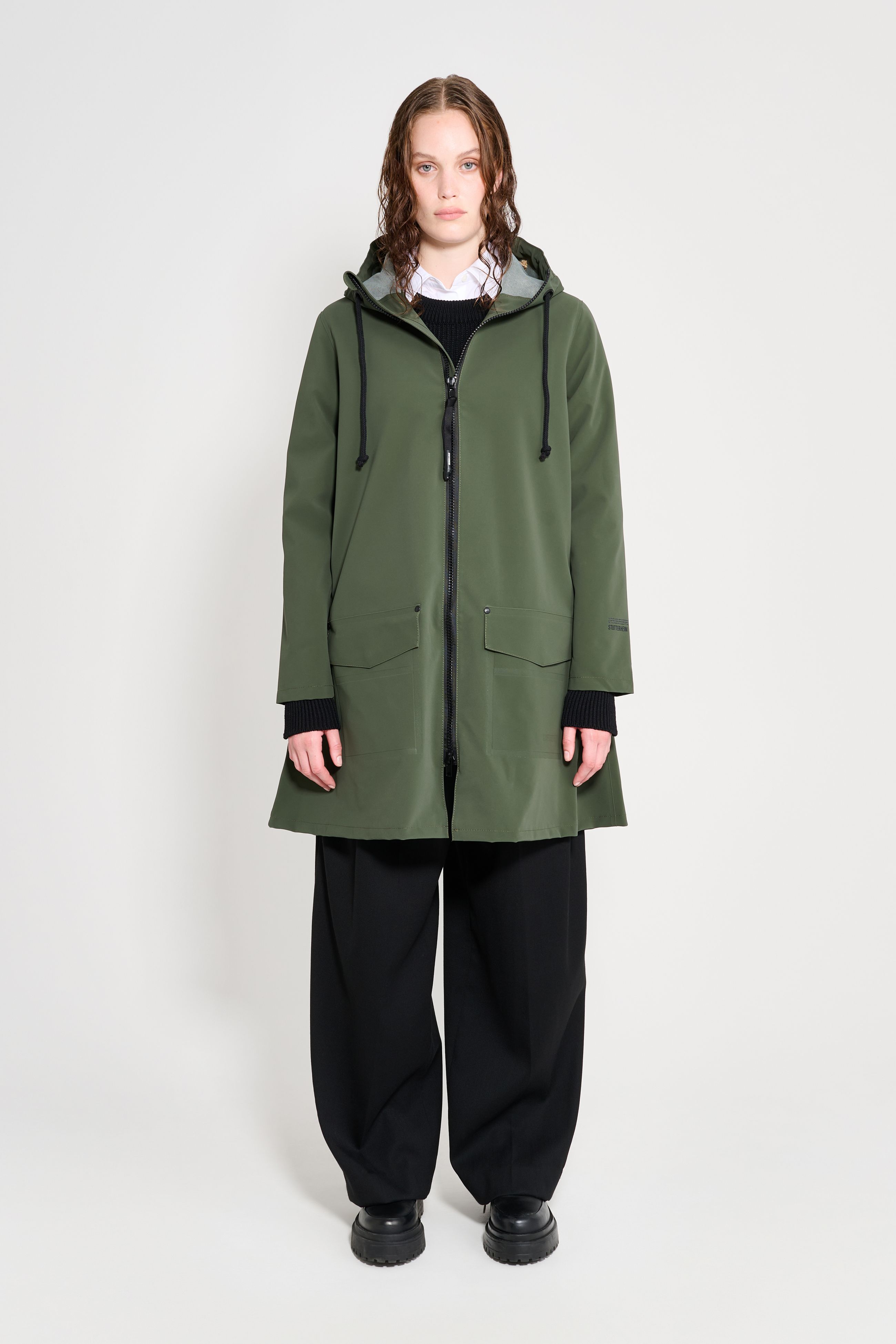 stutterheim mosebacke patch green women jackets raincoats