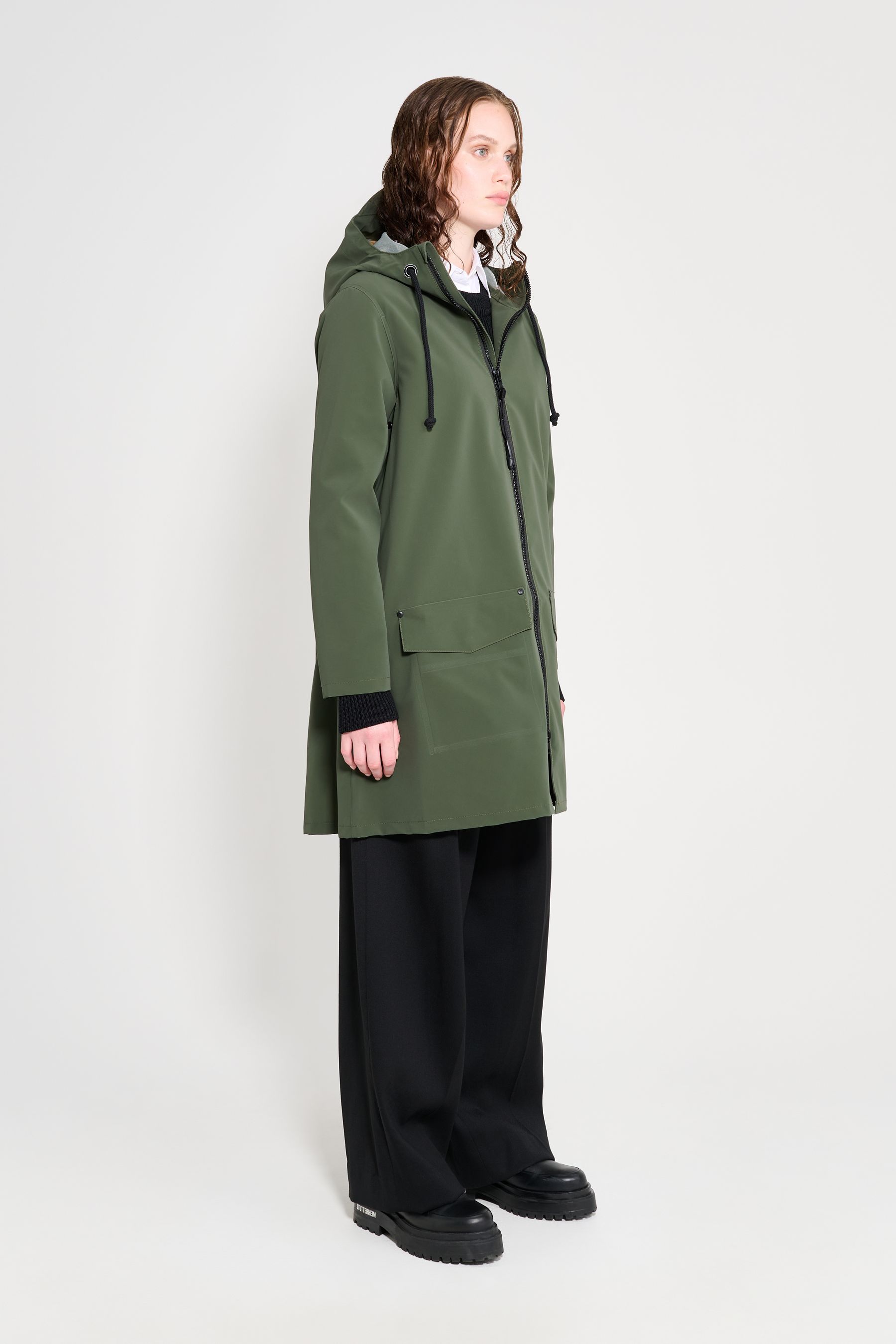 stutterheim mosebacke patch green women jackets raincoats