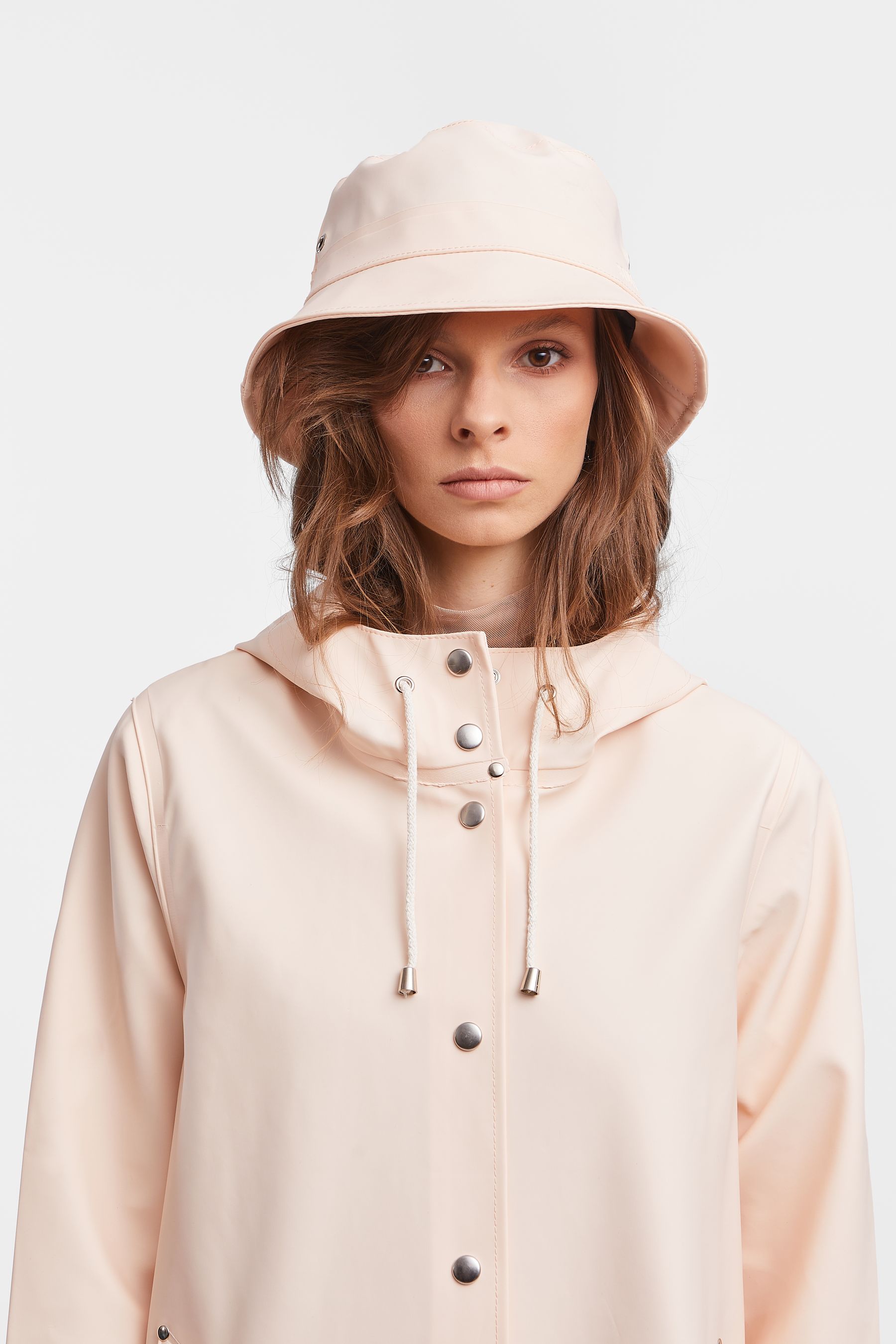 stutterheim mosebacke raincoat peach women jackets raincoats