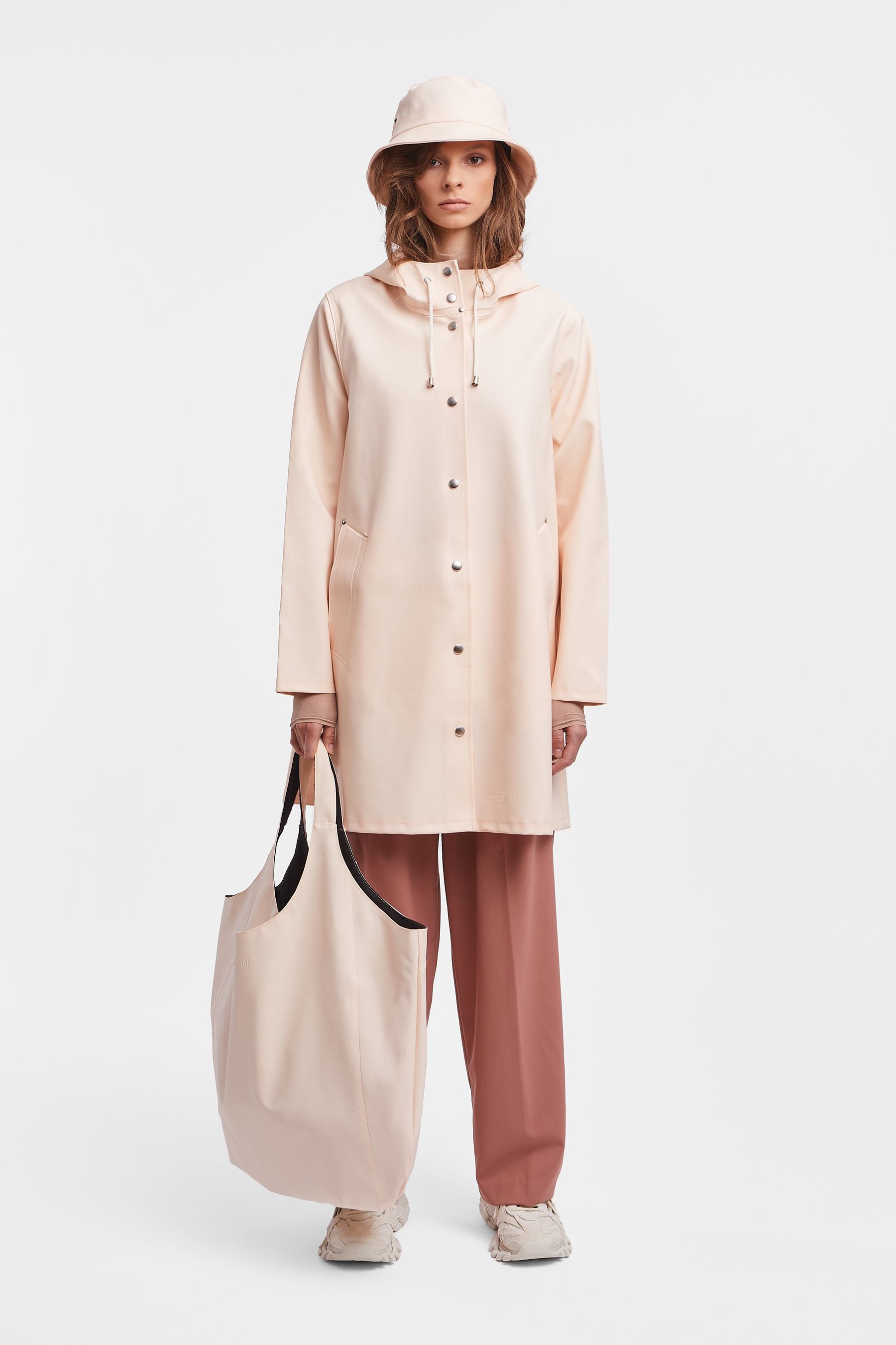 stutterheim mosebacke raincoat peach women jackets raincoats