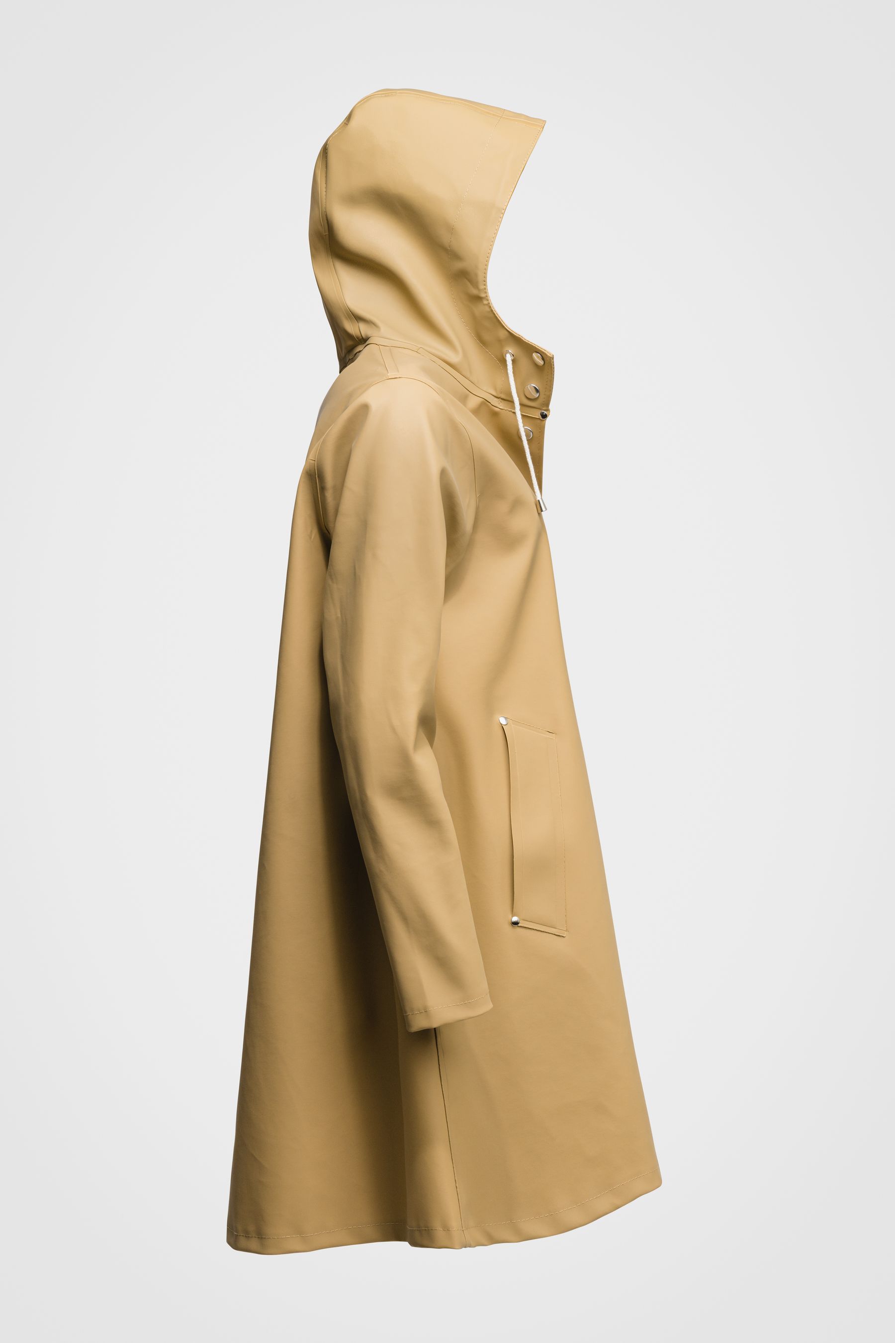 stutterheim mosebacke raincoat sand women jackets raincoats