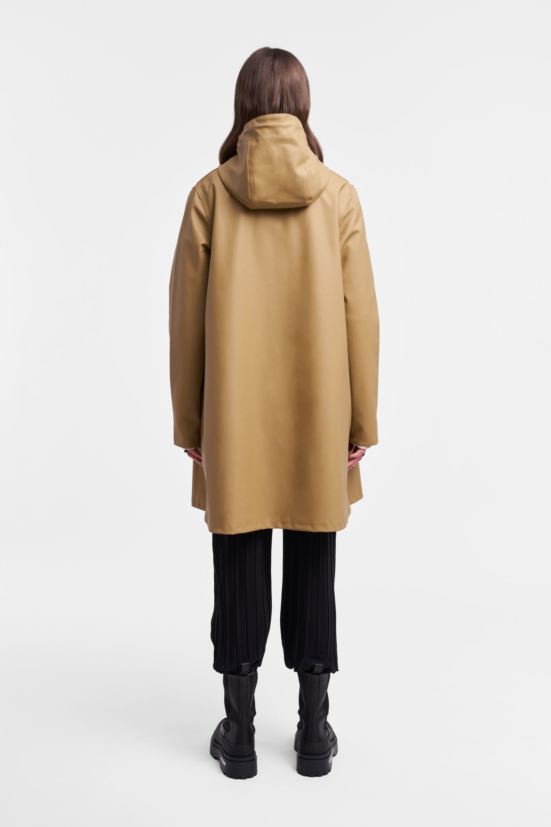 stutterheim mosebacke raincoat sand women jackets raincoats