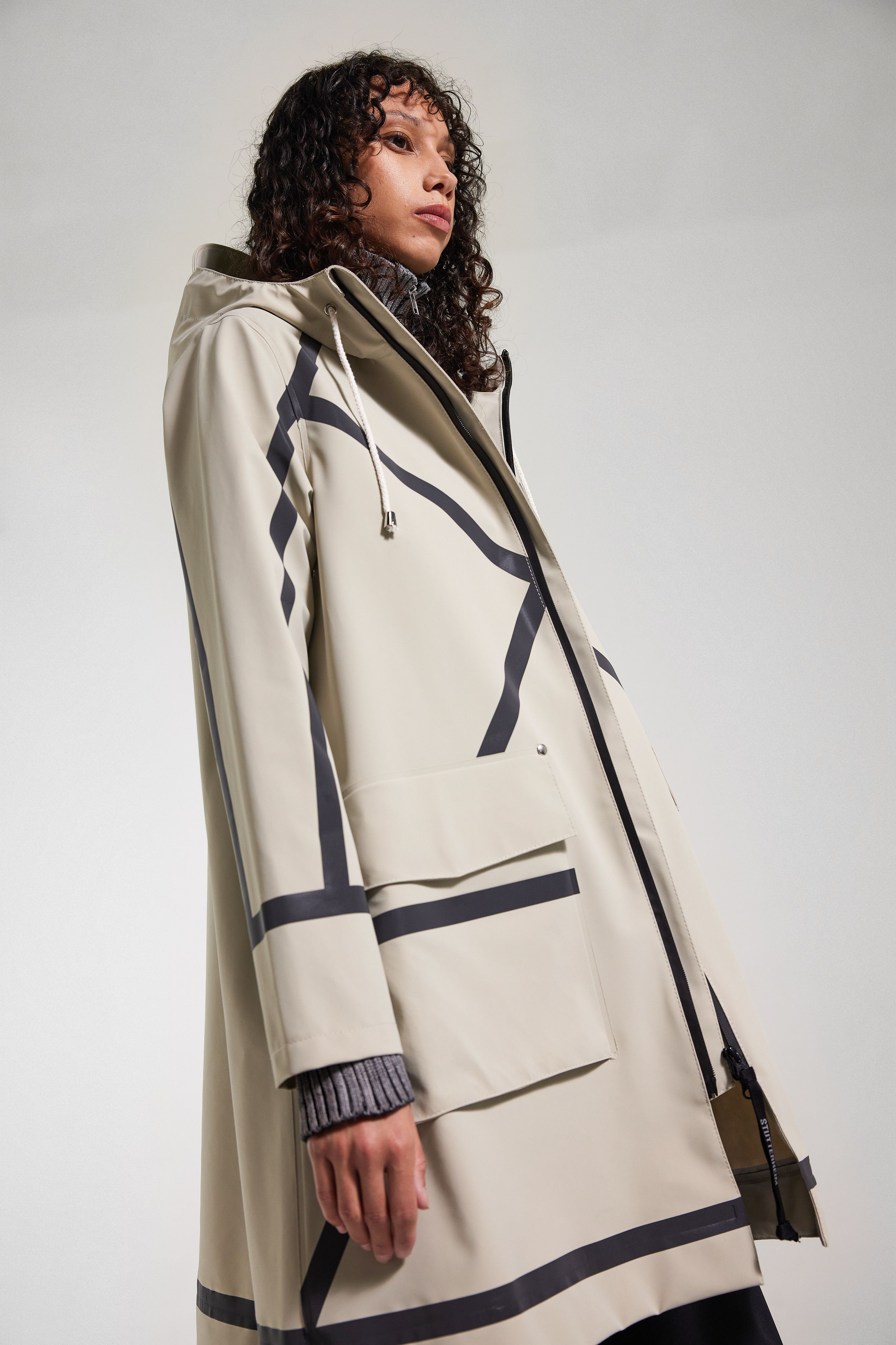 Stutterheim Mosebacke Tape Matte Raincoat In Pelican