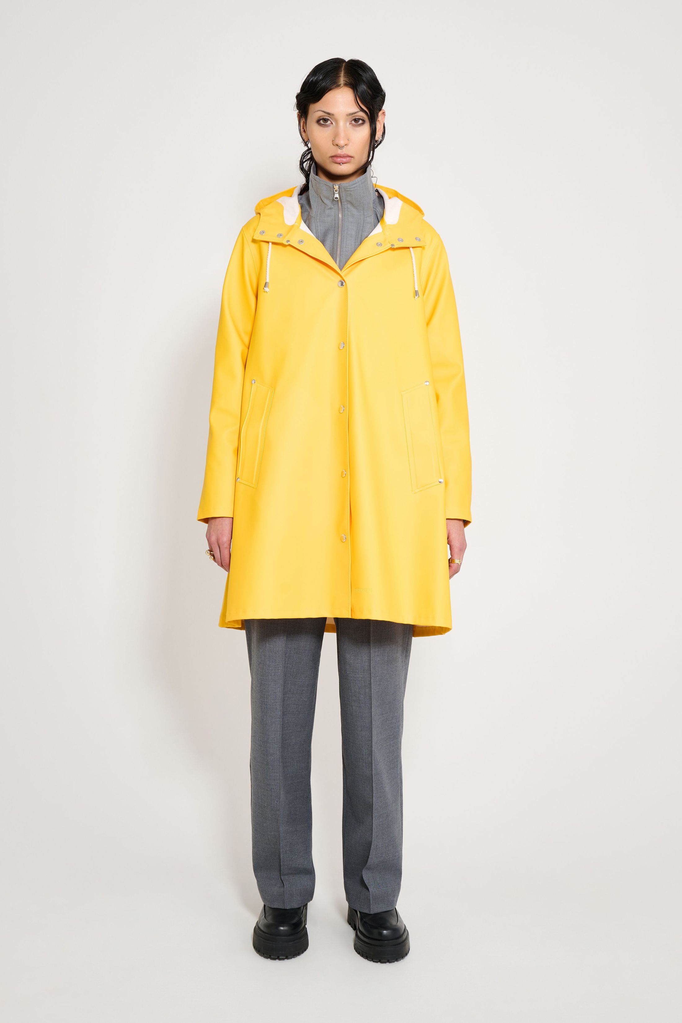 stutterheim mosebacke raincoat yellow women jackets