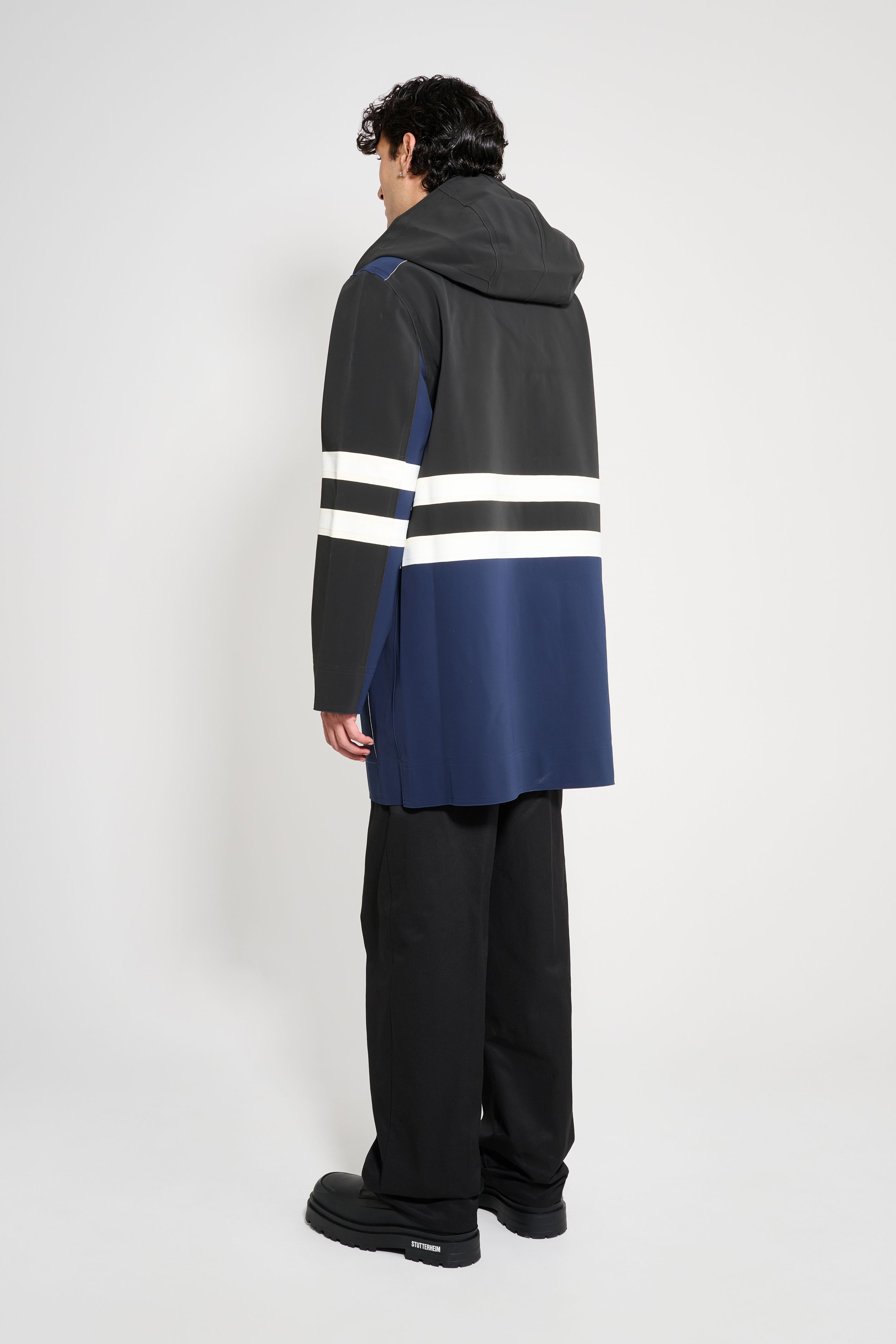 Stutterheim Nockeby Raincoat Black/navy/white