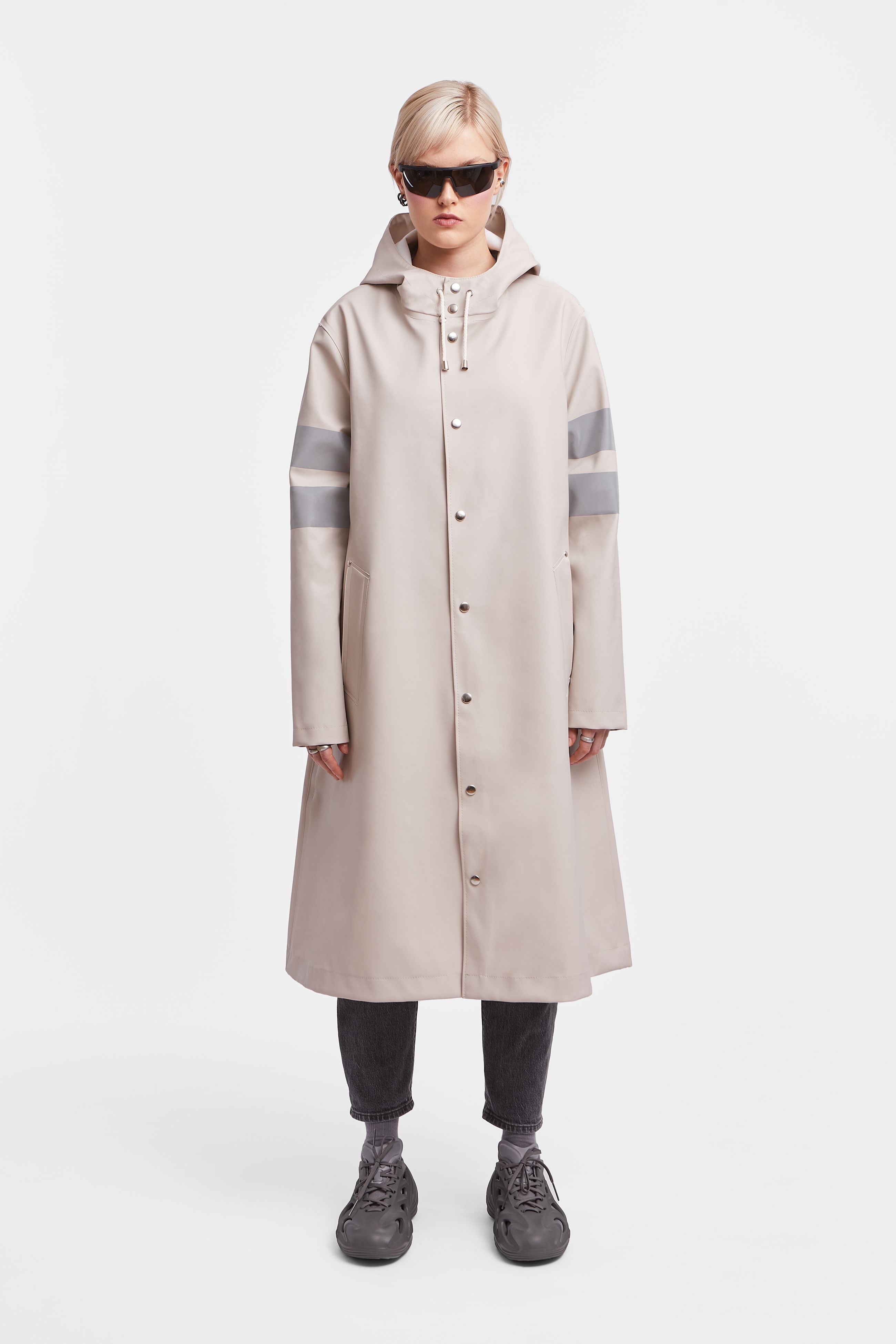 stutterheim norrbro bike raincoat light sand women jackets raincoats