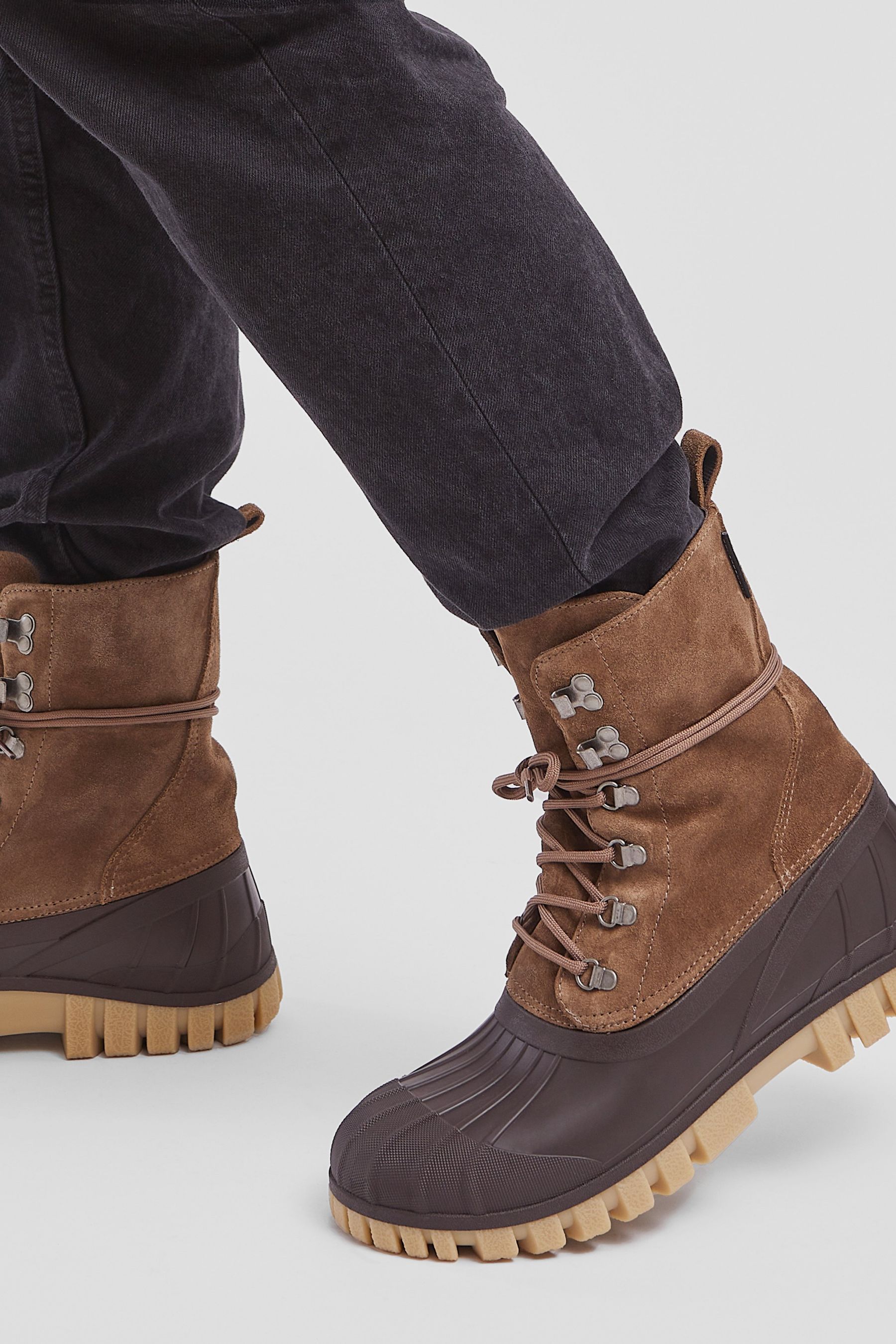 stutterheim patrol boot suede tobacco footwear combat-boots