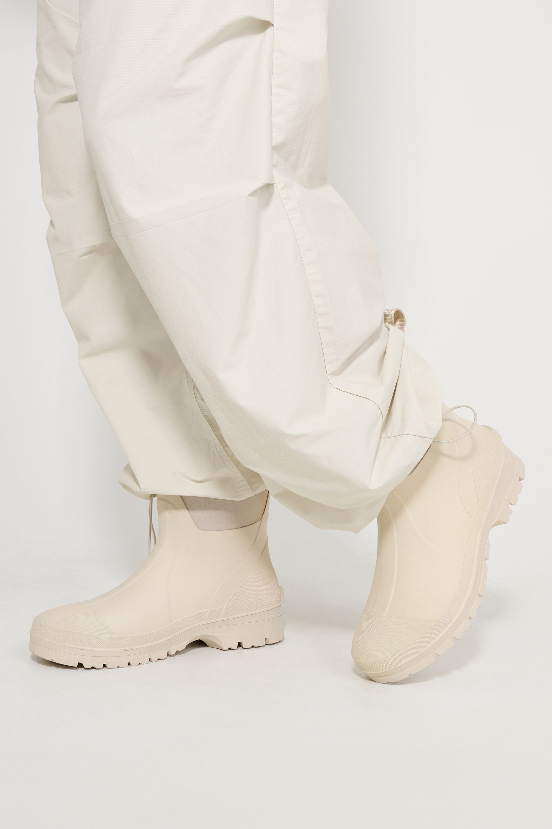 stutterheim puddle walker light sand footwear chelsea-boots