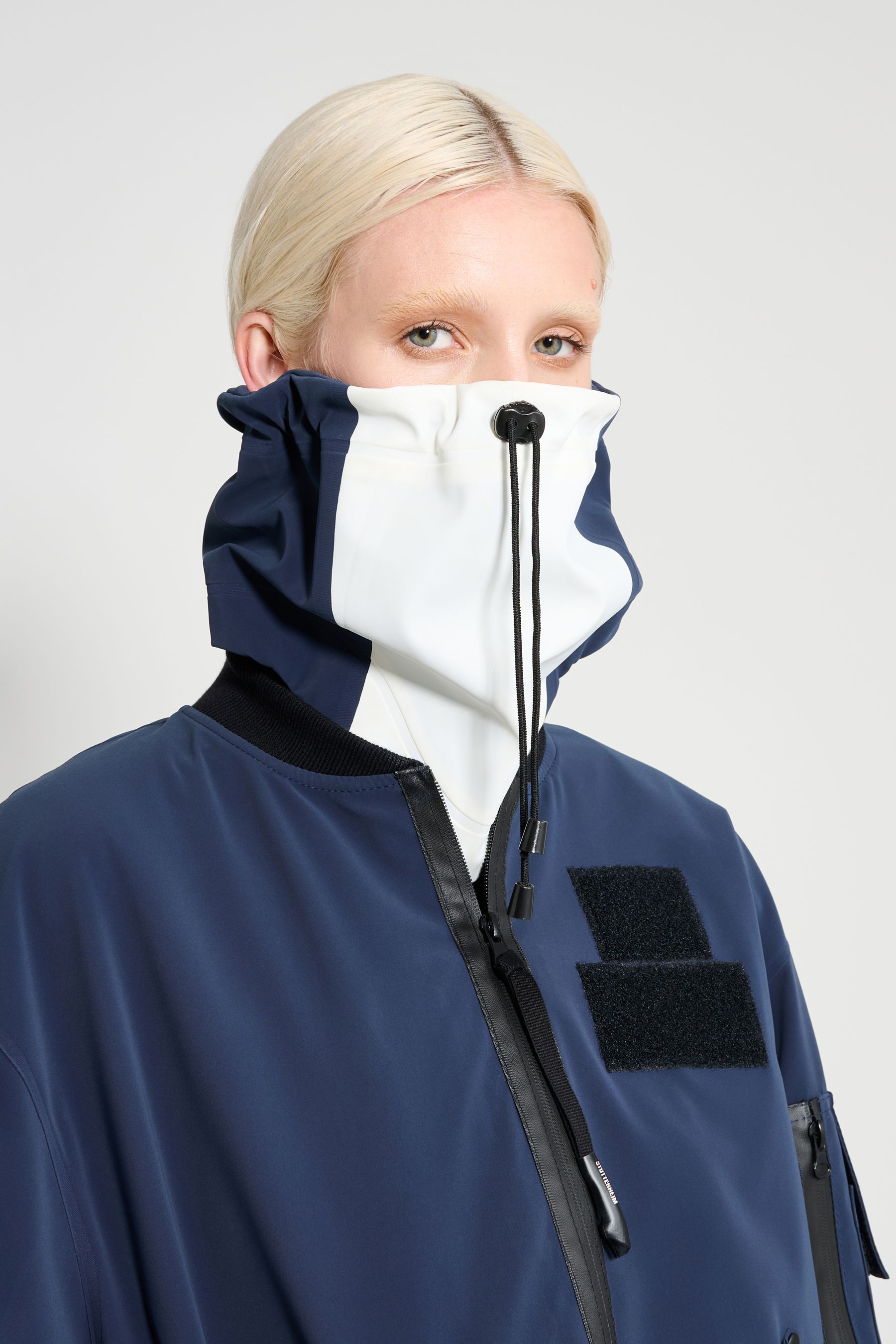 stutterheim rain collar matte navy/green accessories hats-and-scarves scarves