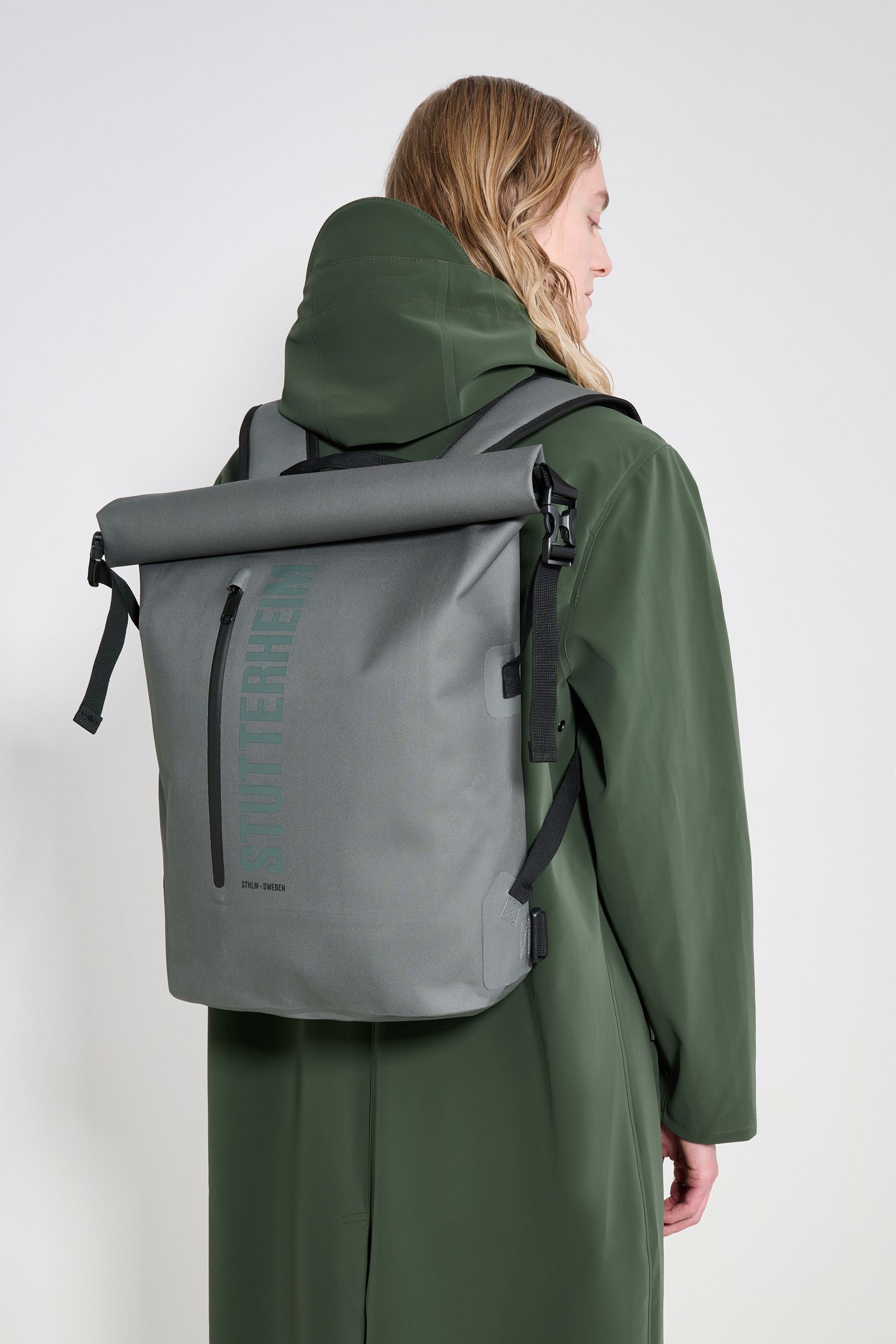 stutterheim rain rolltop 25l backpack green accessories bags backpacks