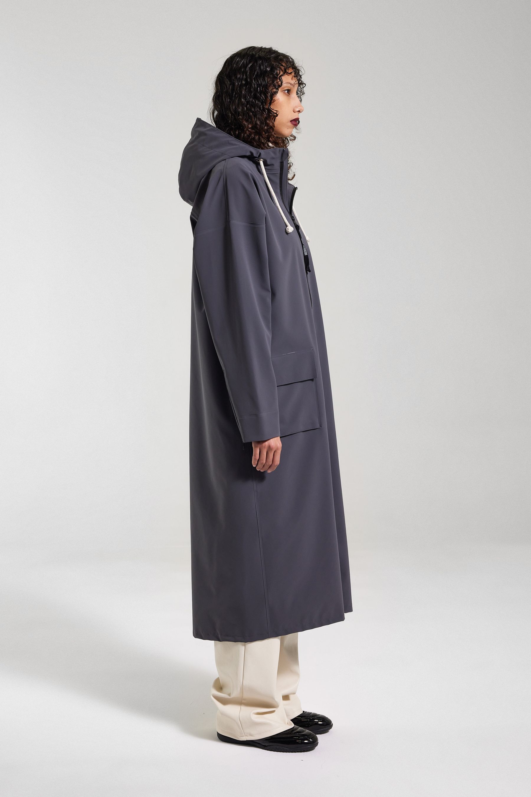 stutterheim sandviken long zip matte raincoat metal women jackets long-raincoats