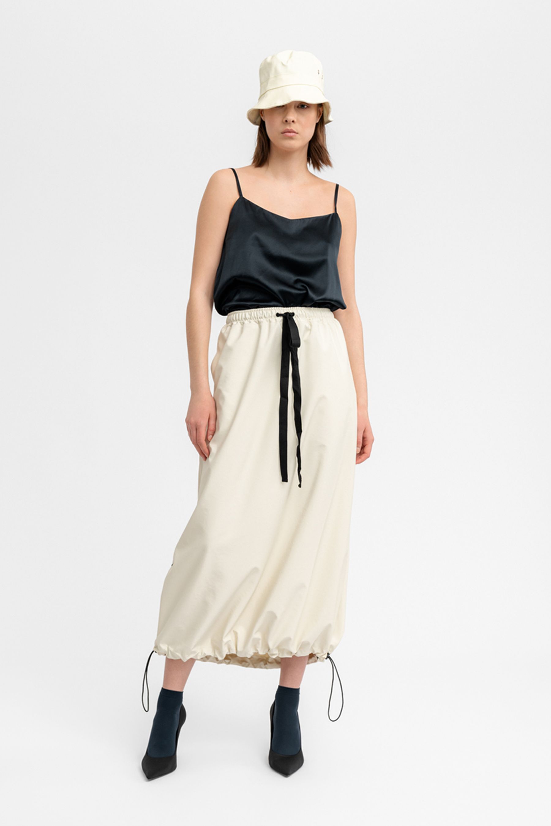 stutterheim skivarp lightweight coconut women bottoms skirts