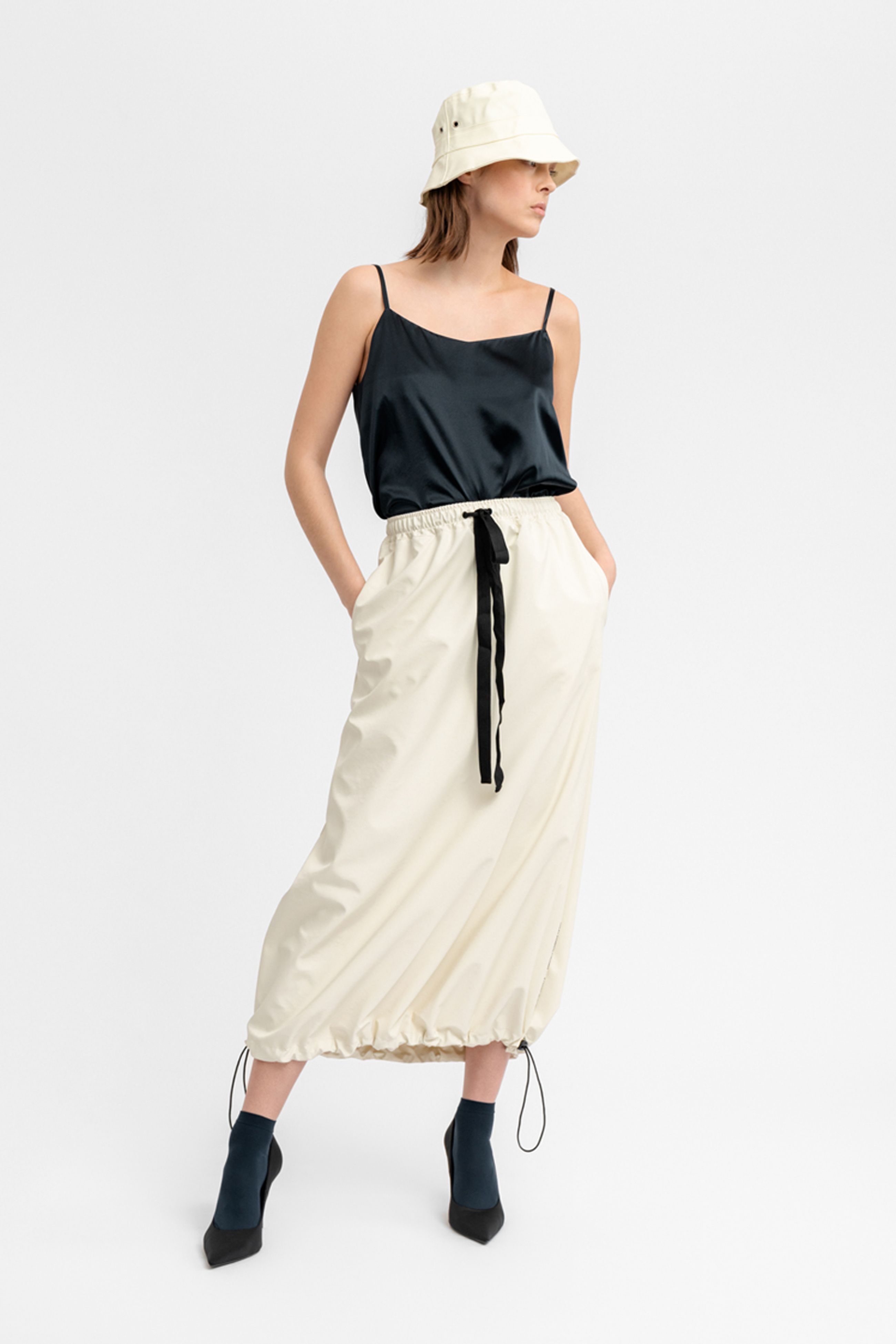 stutterheim skivarp lightweight coconut women bottoms skirts