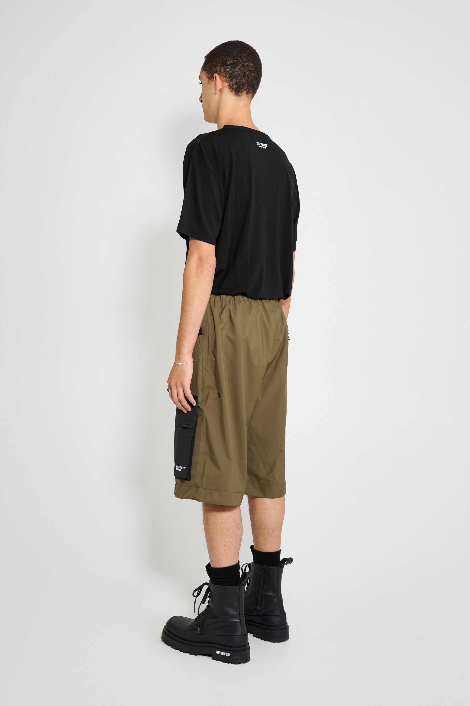 stutterheim space shorts green men