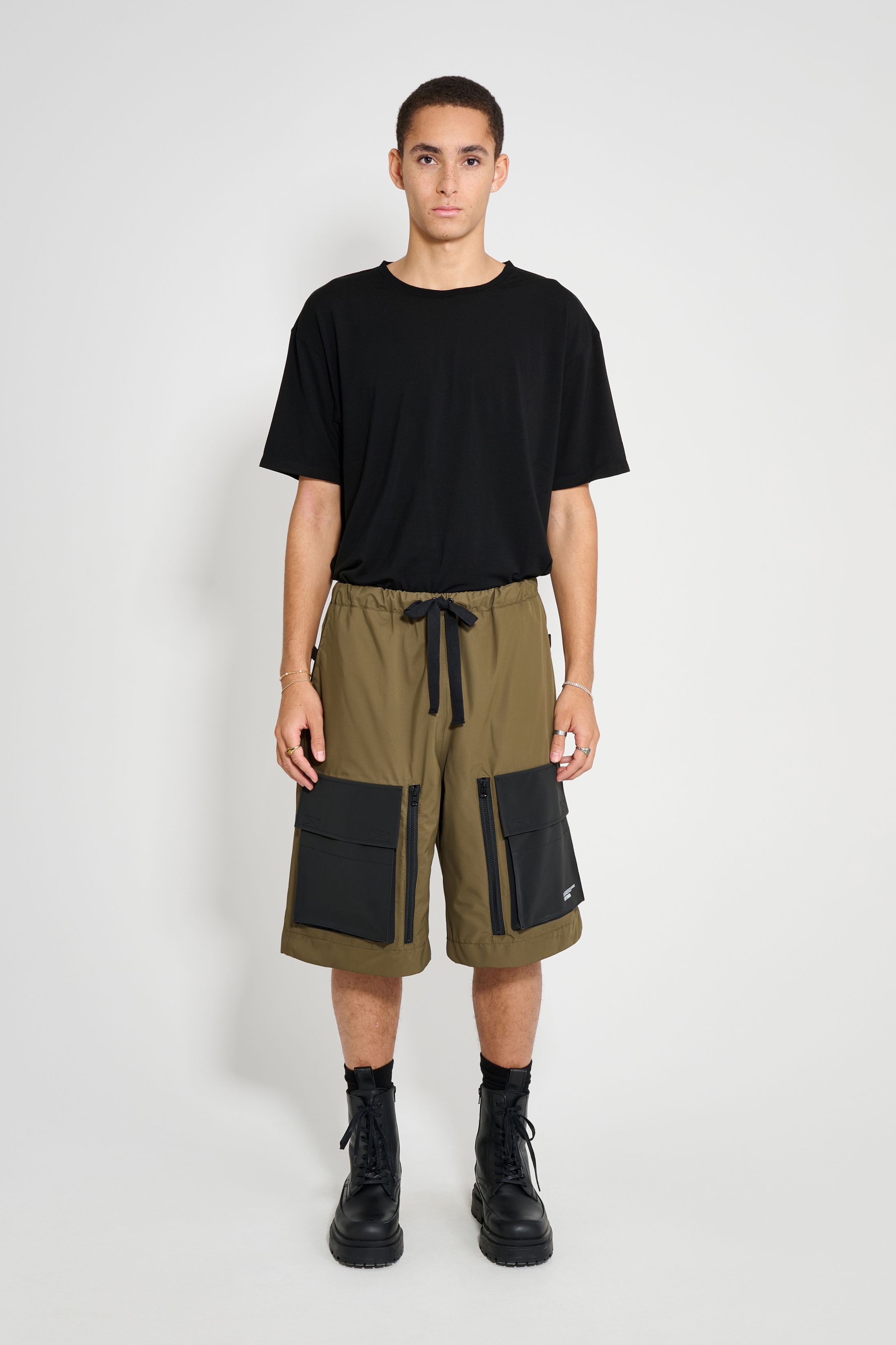 stutterheim space shorts green men