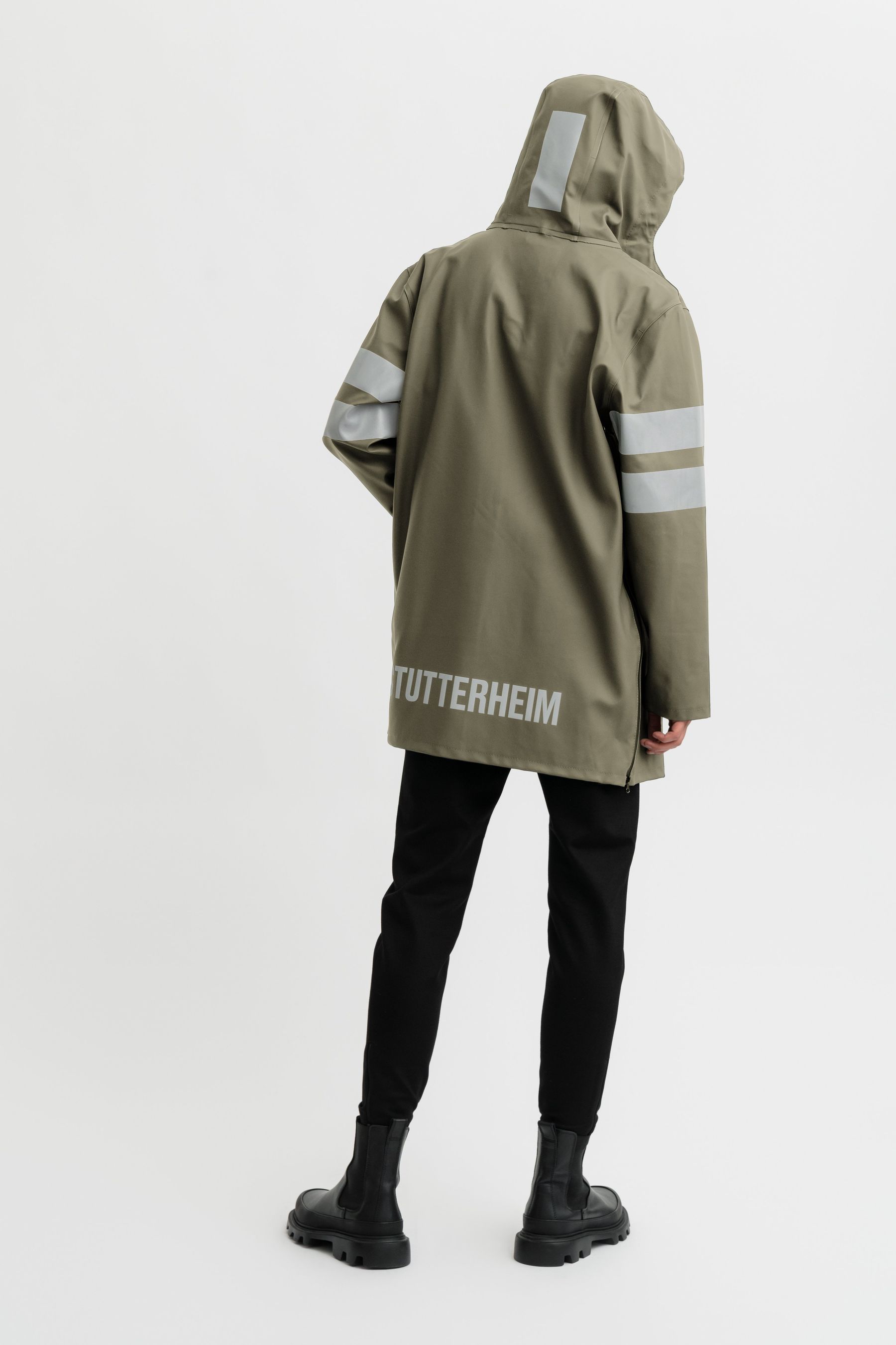 stutterheim stockholm bike raincoat aloe men jackets raincoats