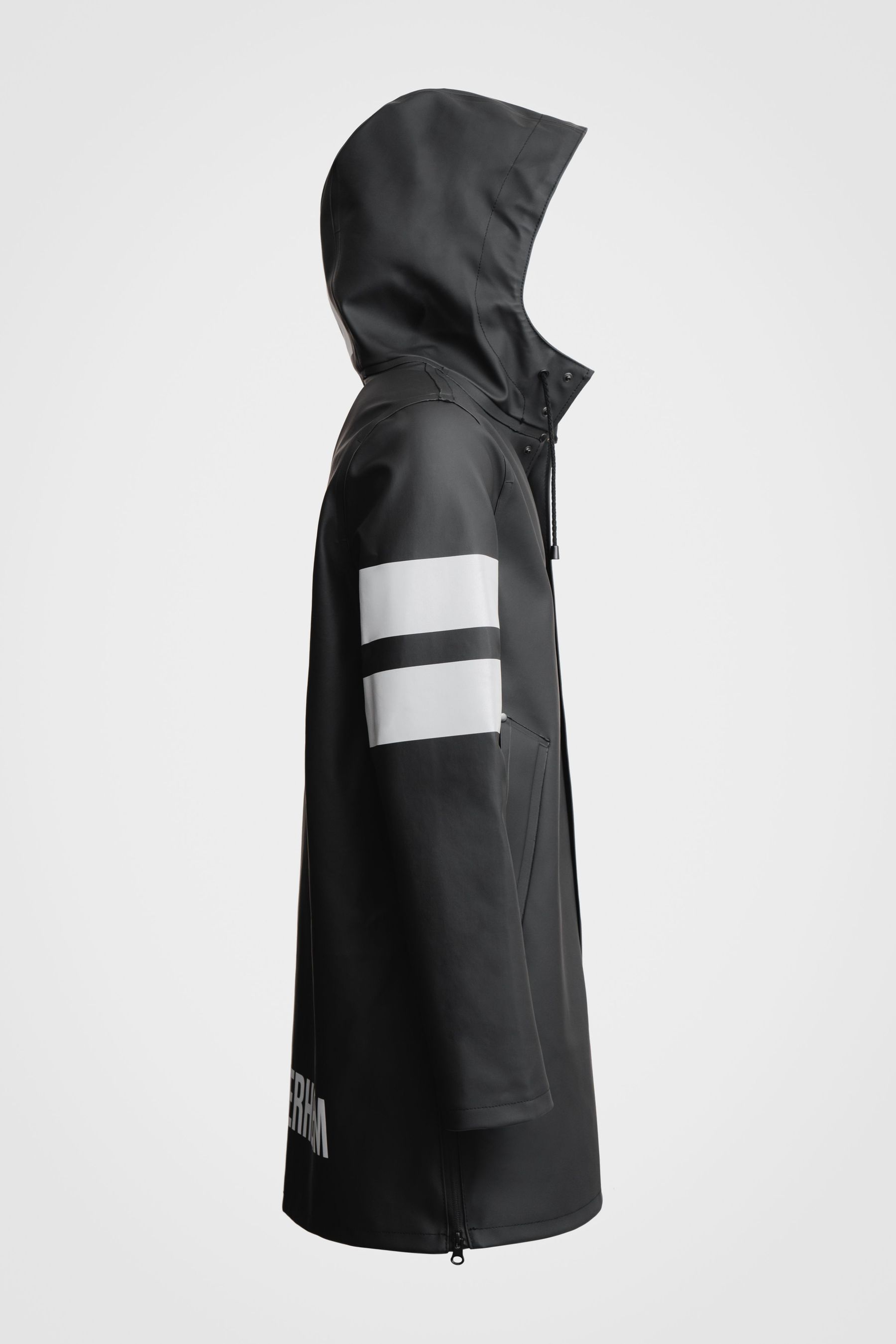 stutterheim stockholm bike raincoat black men jackets raincoats