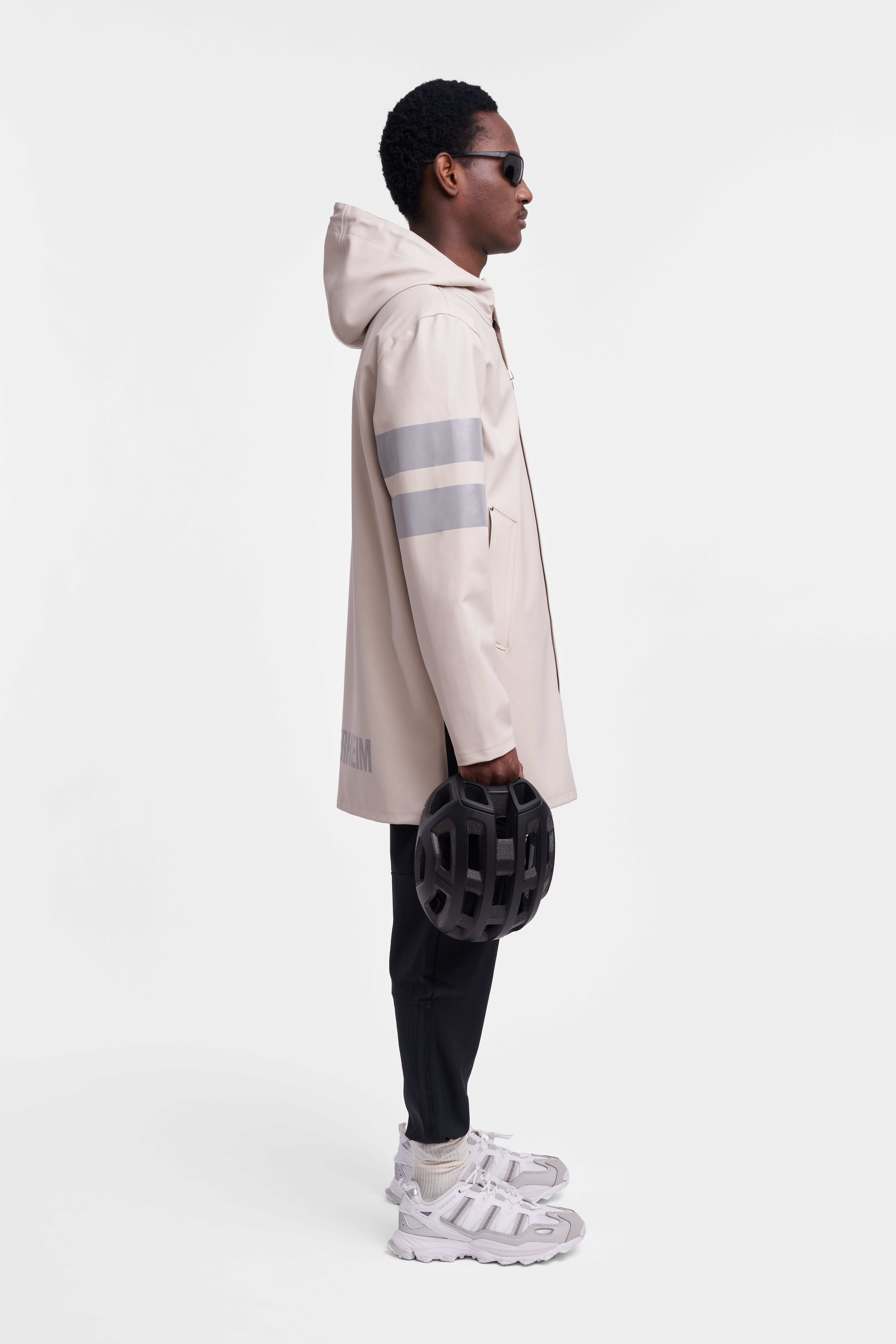 Stockholm Bike Raincoat Light Sand | STUTTERHEIM US