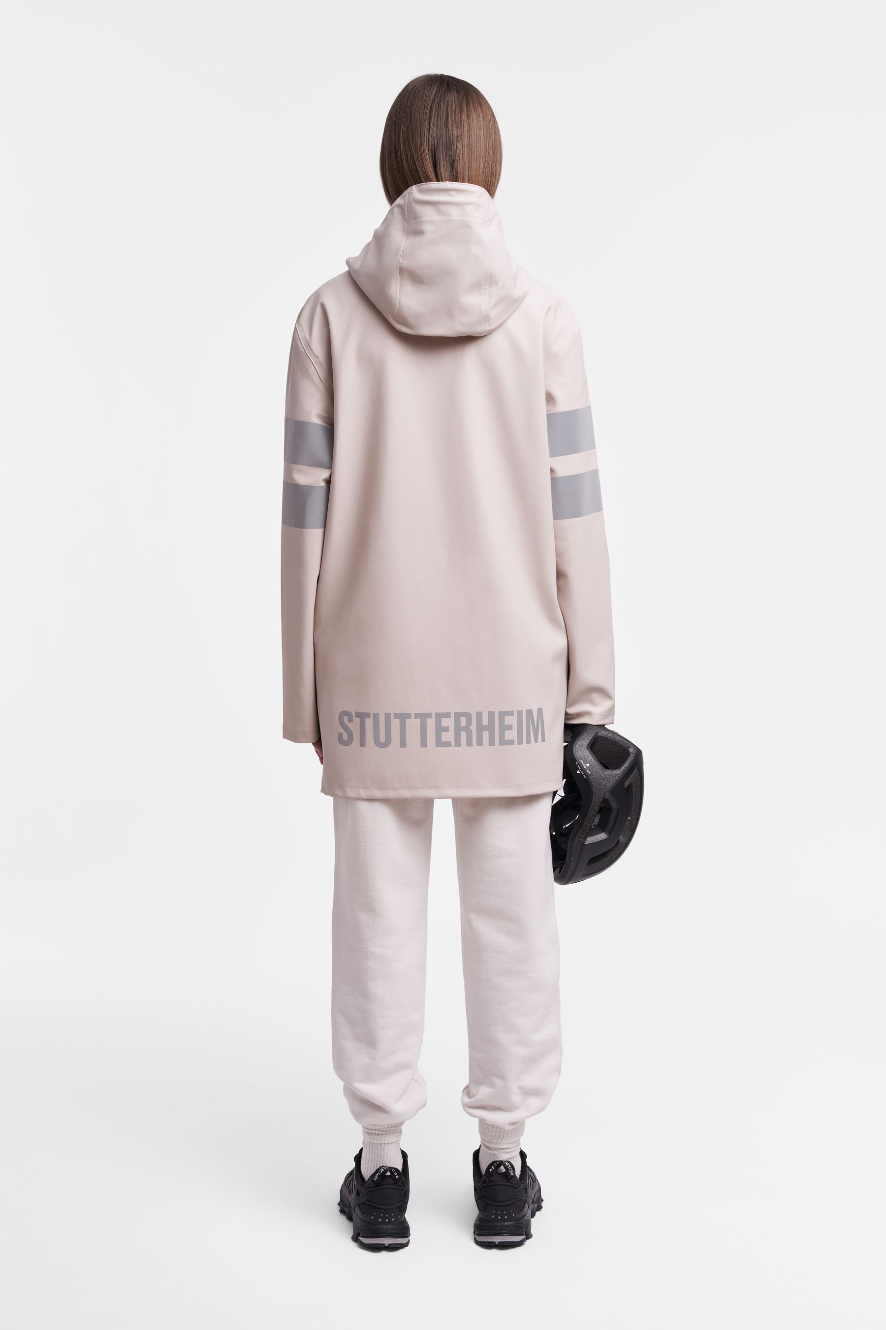 stutterheim stockholm bike raincoat light sand men jackets raincoats
