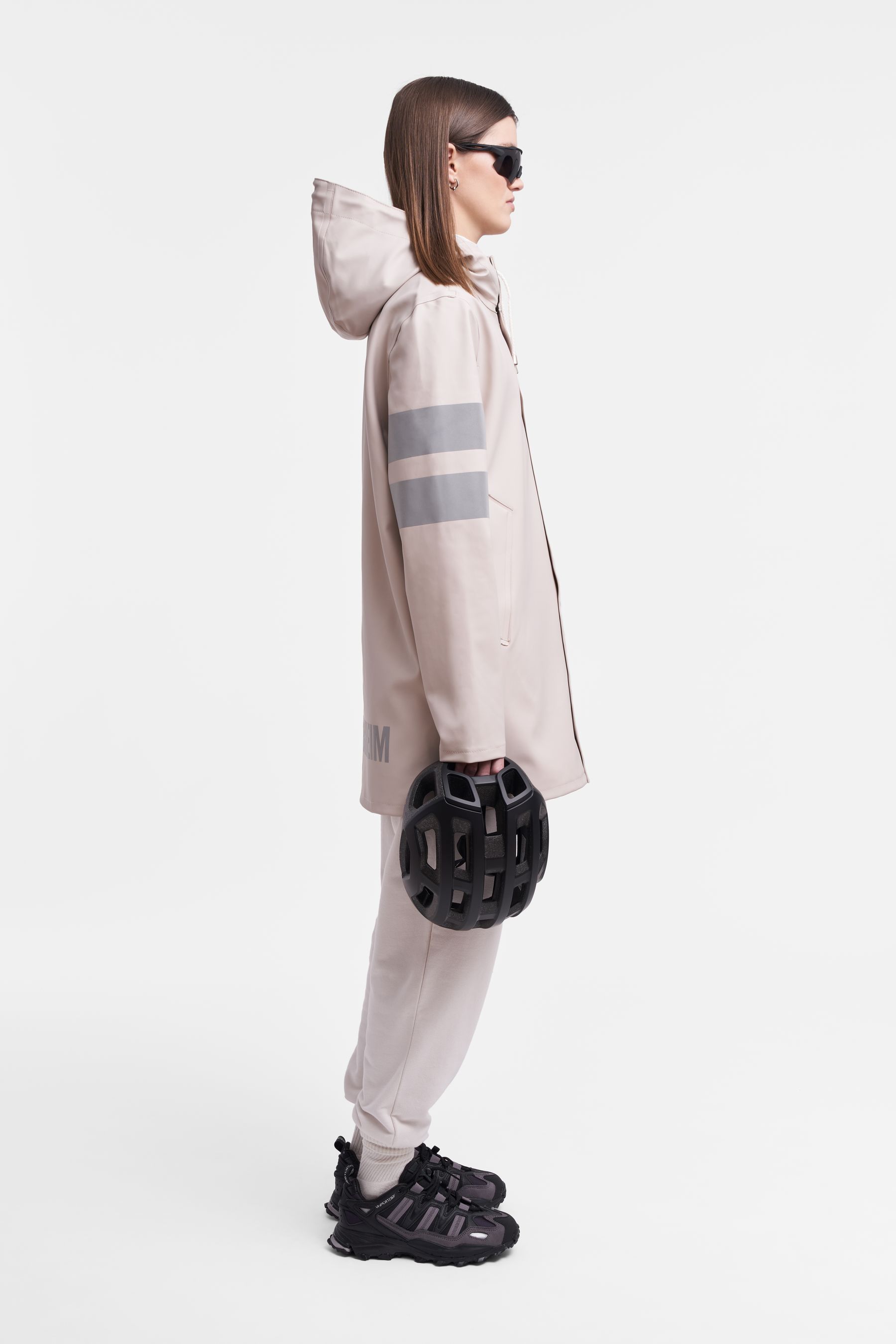 stutterheim stockholm bike raincoat light sand men jackets raincoats
