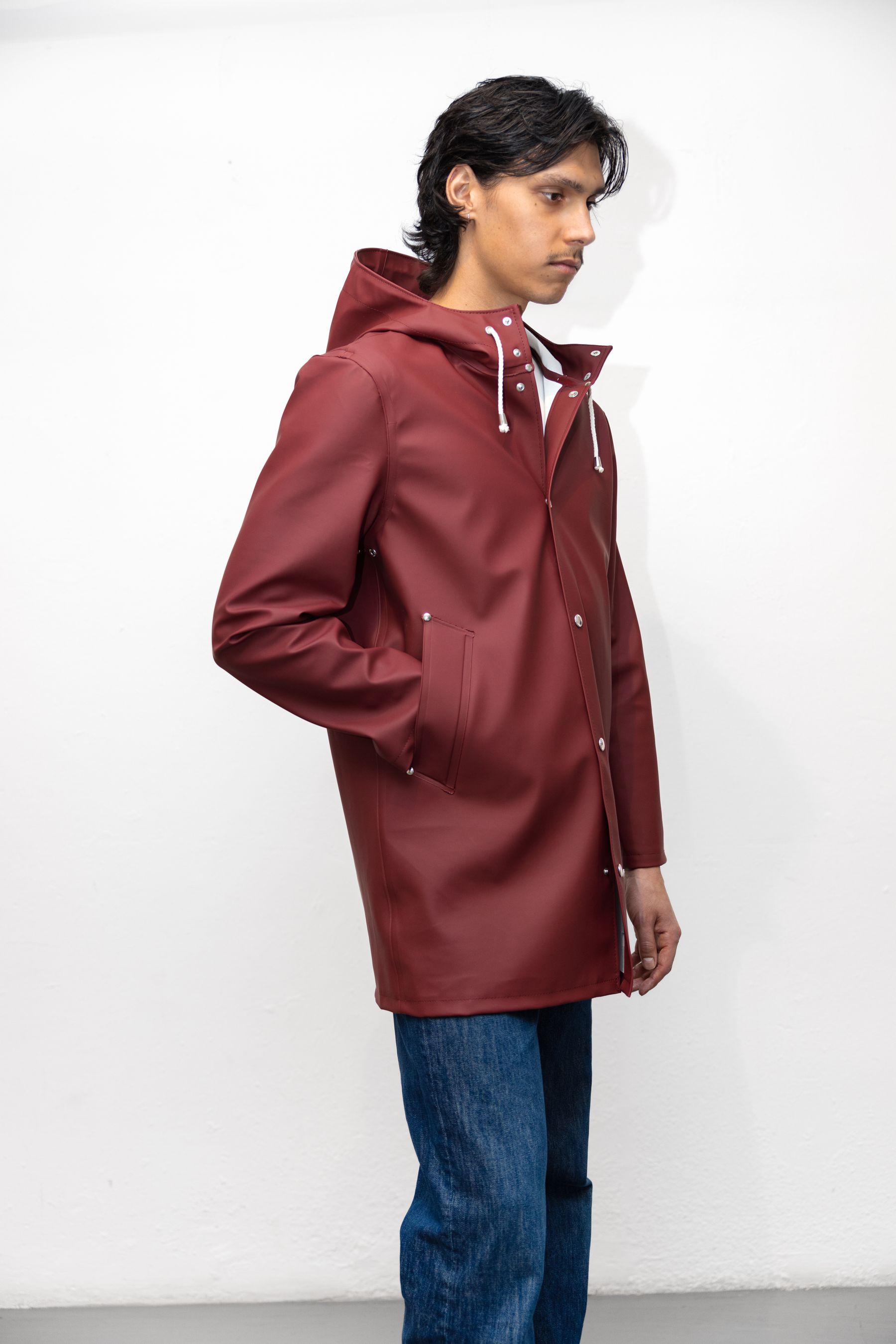 stutterheim stockholm raincoat burgundy men jackets