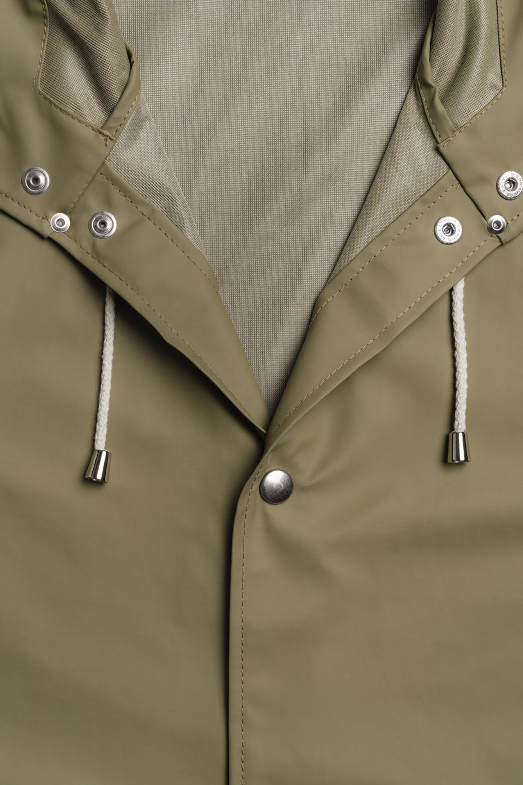 stutterheim stockholm lightweight raincoat aloe men jackets raincoats