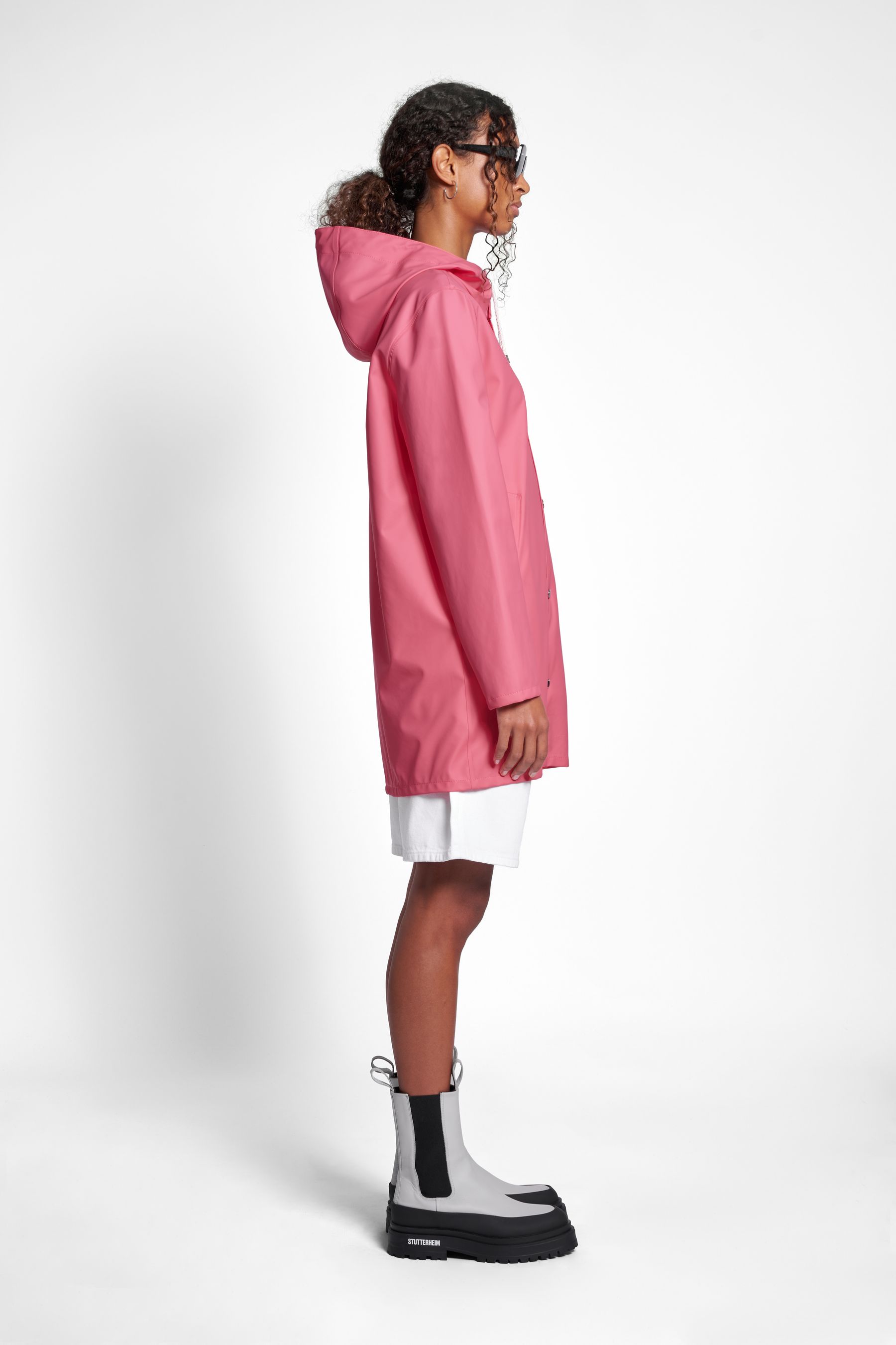 stutterheim stockholm lightweight raincoat bubblegum men jackets raincoats