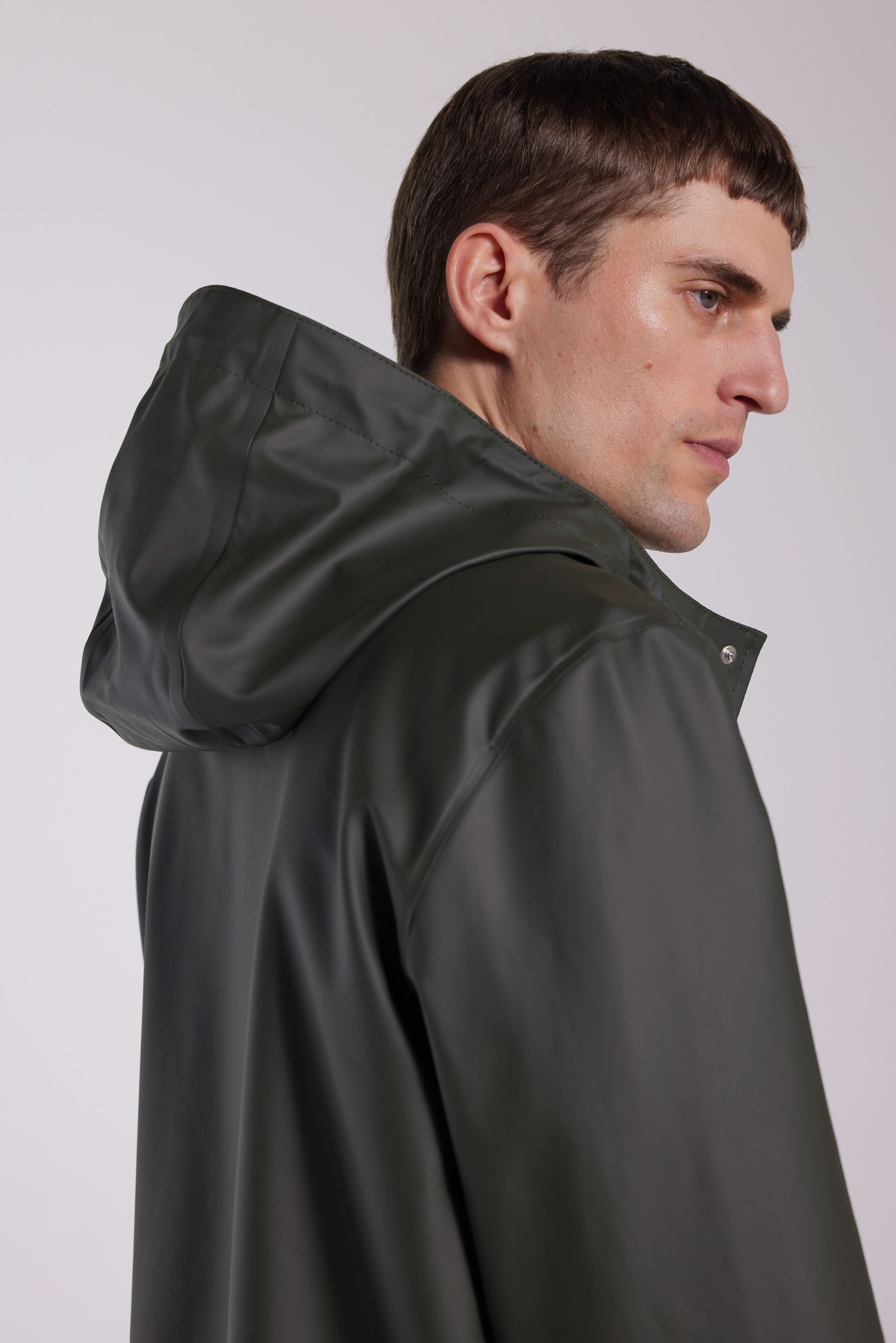 stutterheim stockholm lightweight raincoat green men jackets raincoats