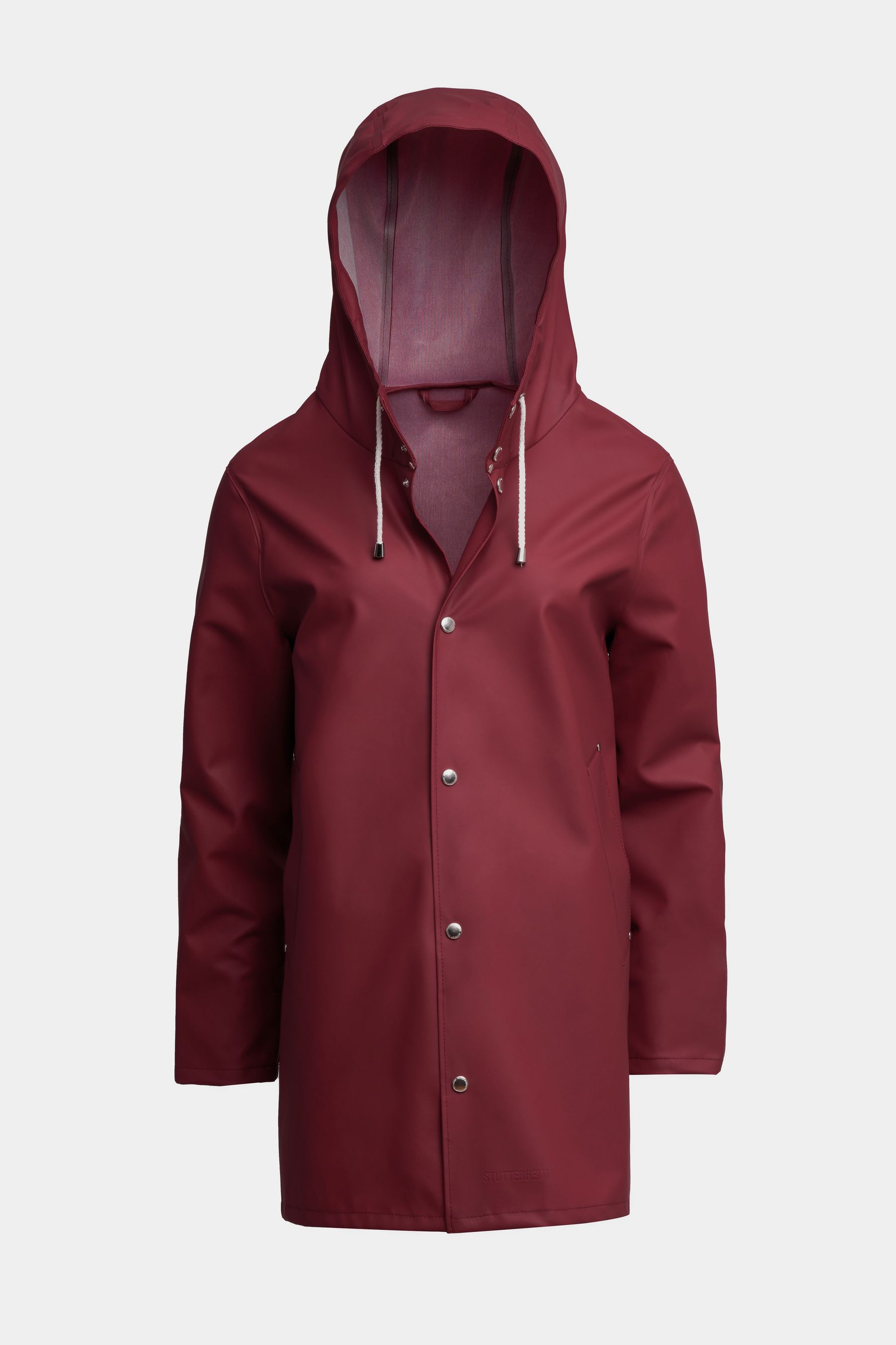 stutterheim stockholm lightweight raincoat burgundy spring-pop-up-colours