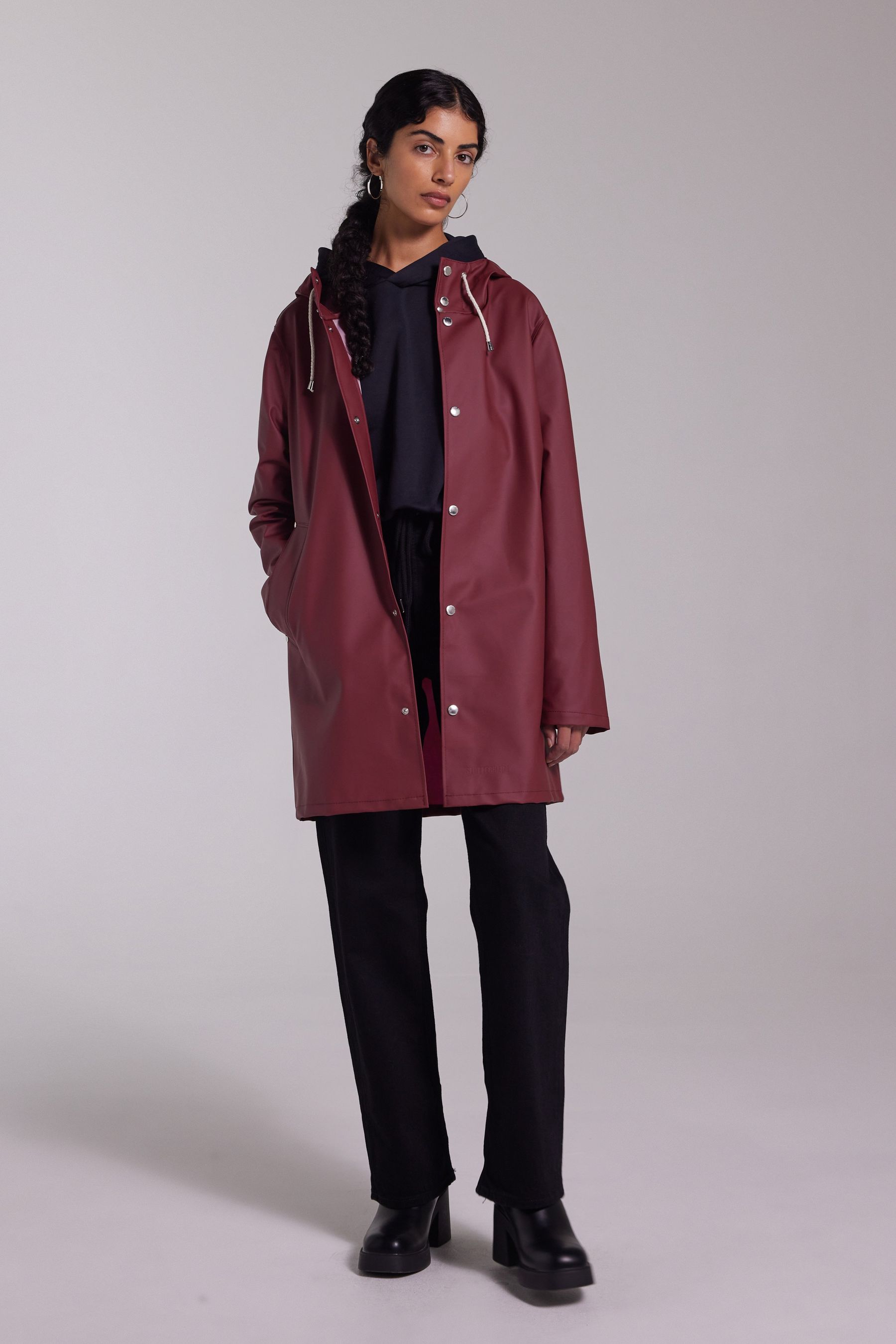 stutterheim stockholm lightweight raincoat burgundy men jackets raincoats