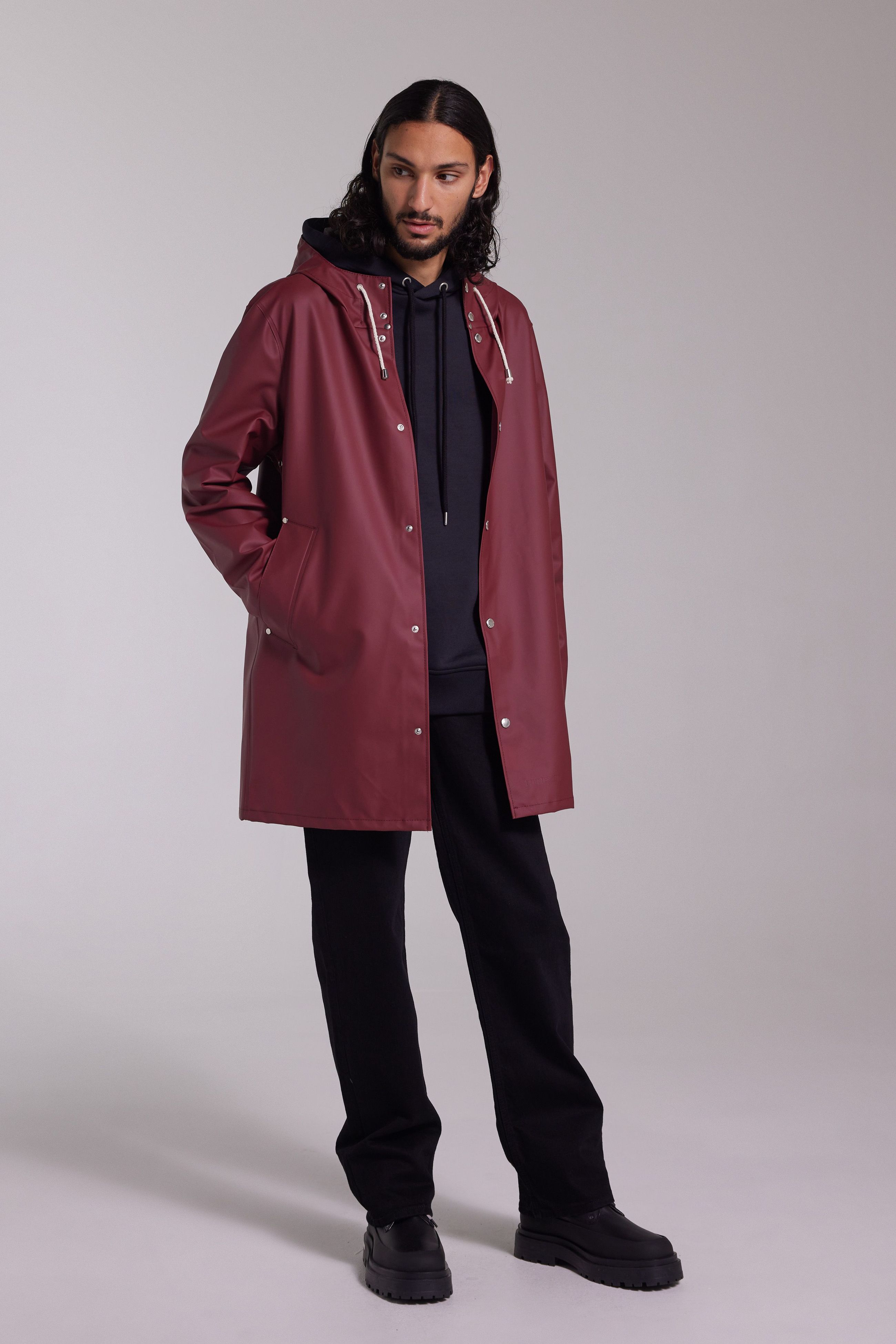 stutterheim stockholm lightweight raincoat burgundy men jackets raincoats