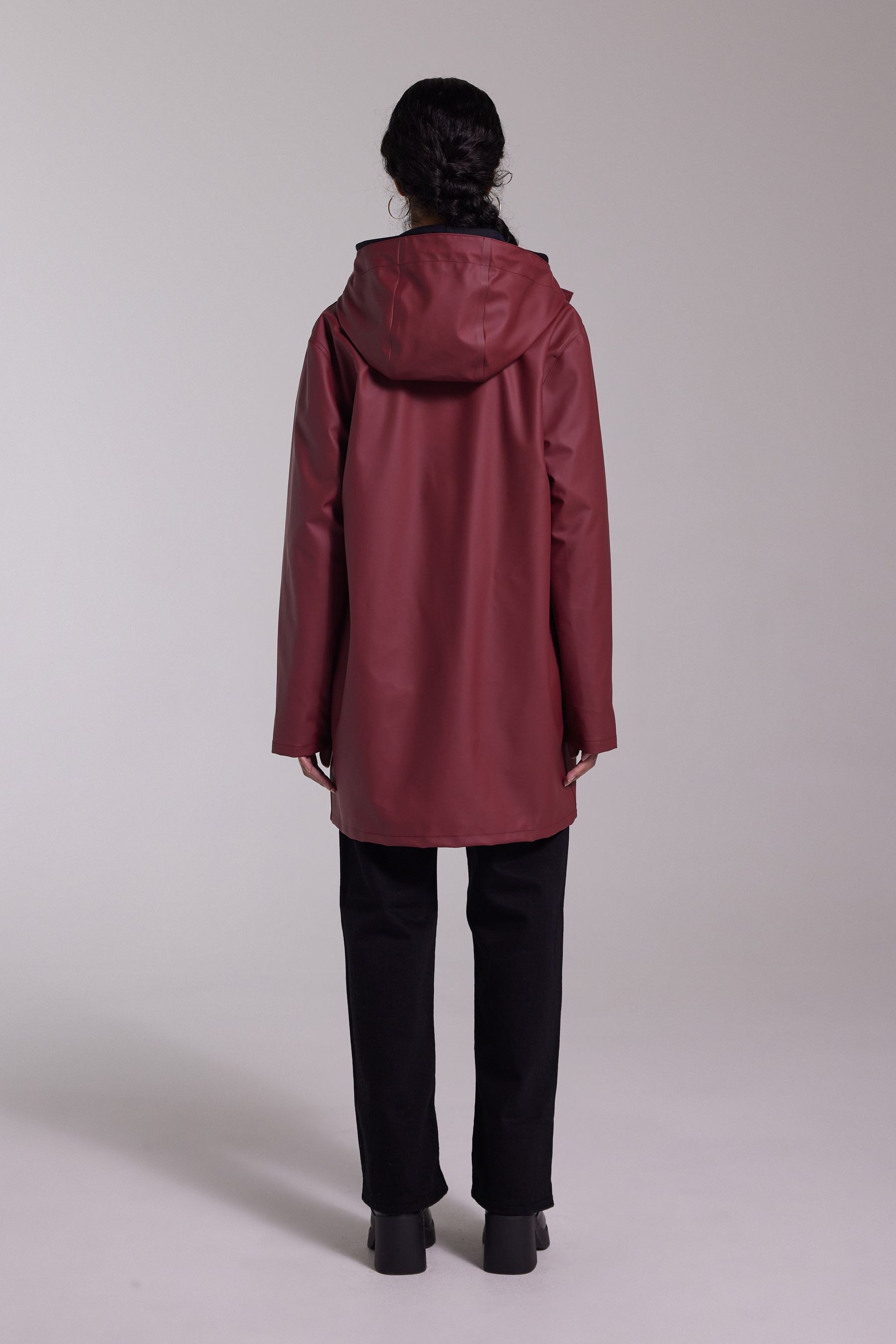 stutterheim stockholm lightweight raincoat burgundy men jackets raincoats