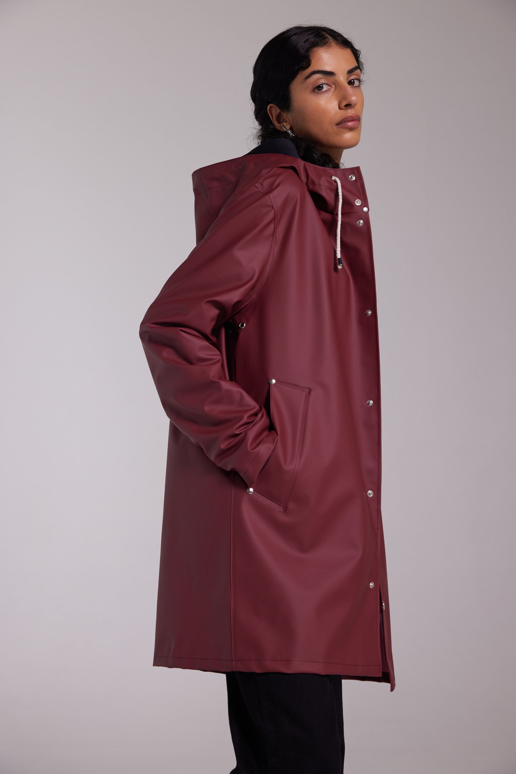 stutterheim stockholm lightweight raincoat burgundy men jackets raincoats