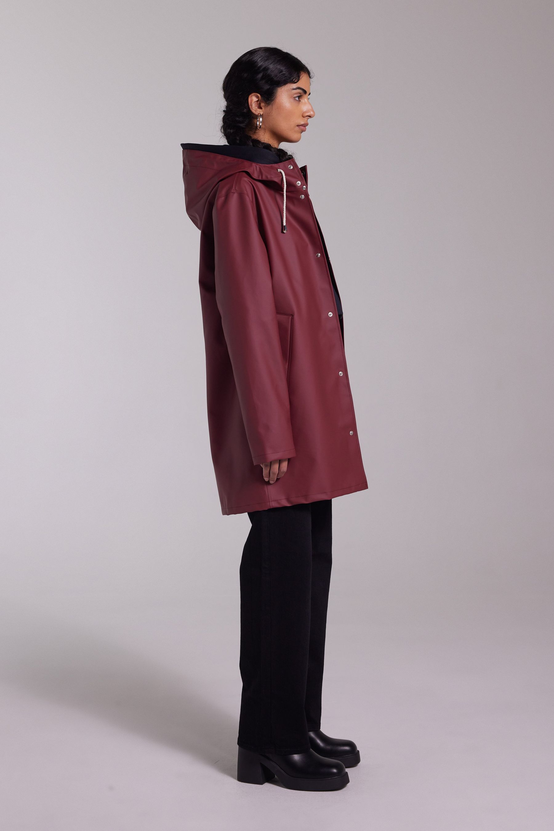 stutterheim stockholm lightweight raincoat burgundy men jackets raincoats