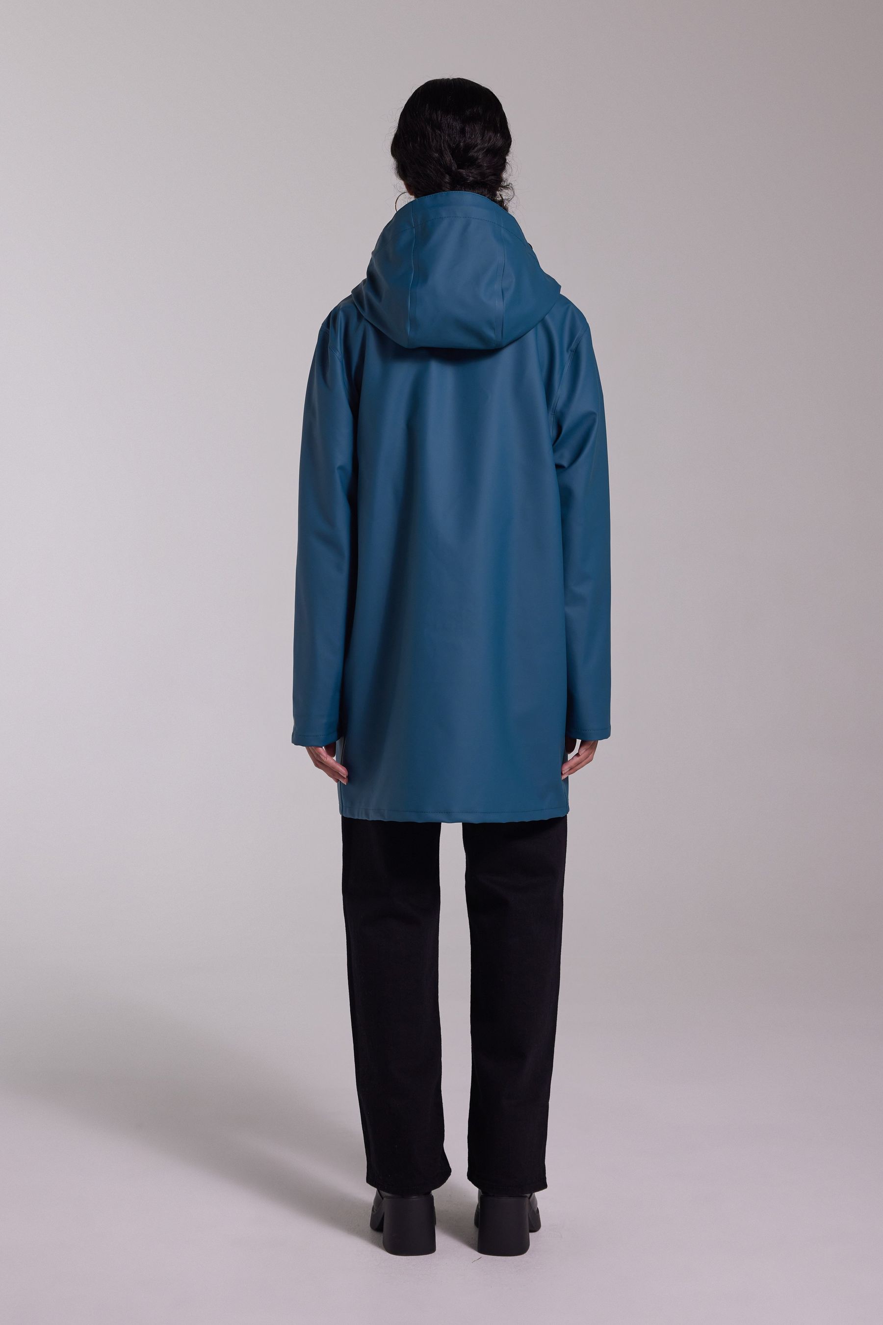 stutterheim stockholm lightweight raincoat petrol blue men jackets raincoats