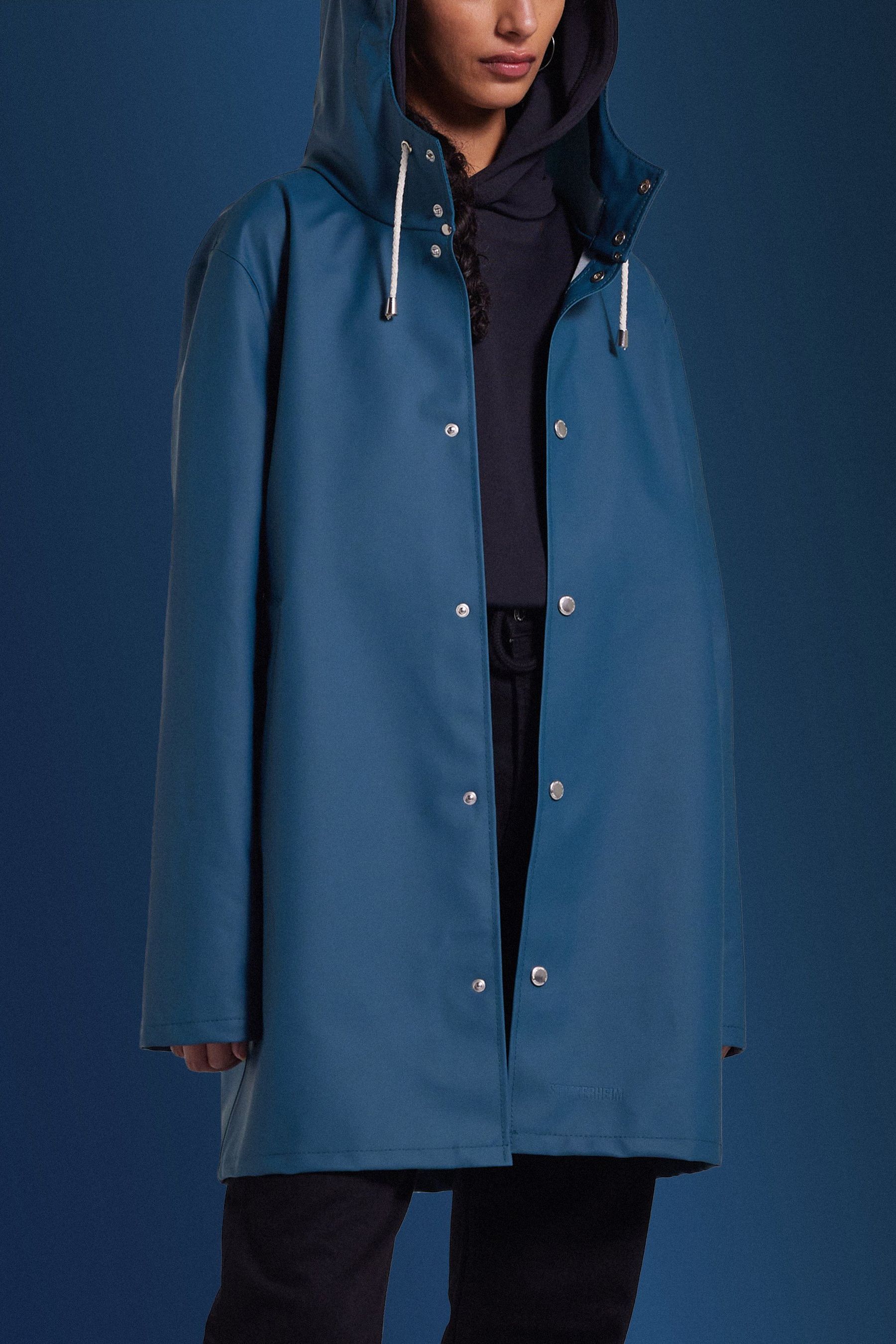 stutterheim stockholm lightweight raincoat petrol blue men jackets raincoats