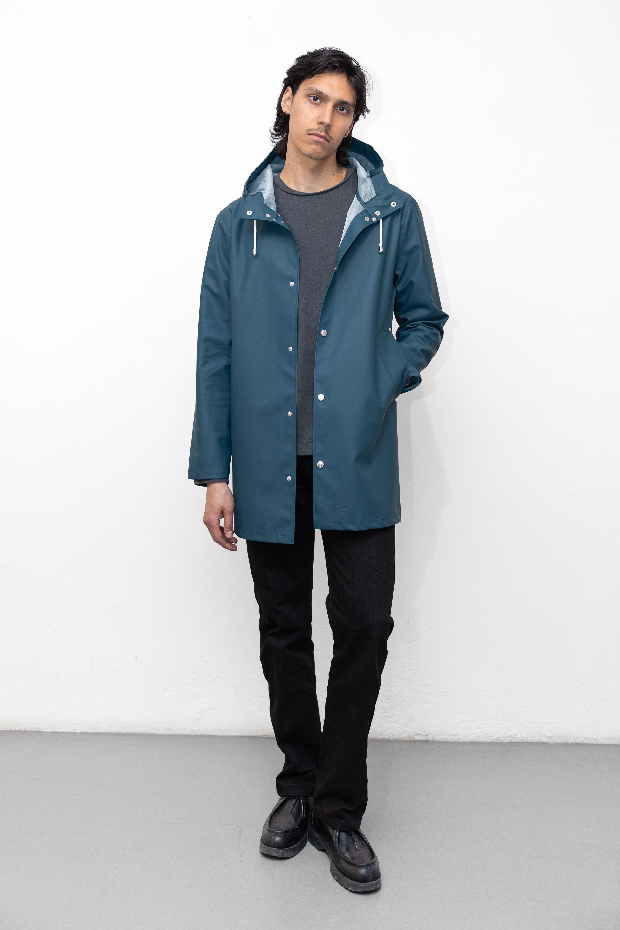 stutterheim stockholm lightweight raincoat petrol blue men jackets