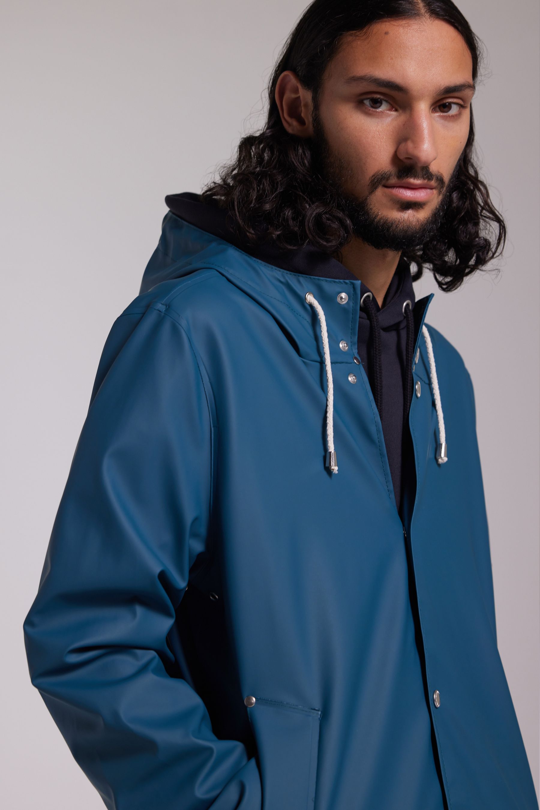 stutterheim stockholm lightweight raincoat petrol blue men jackets raincoats