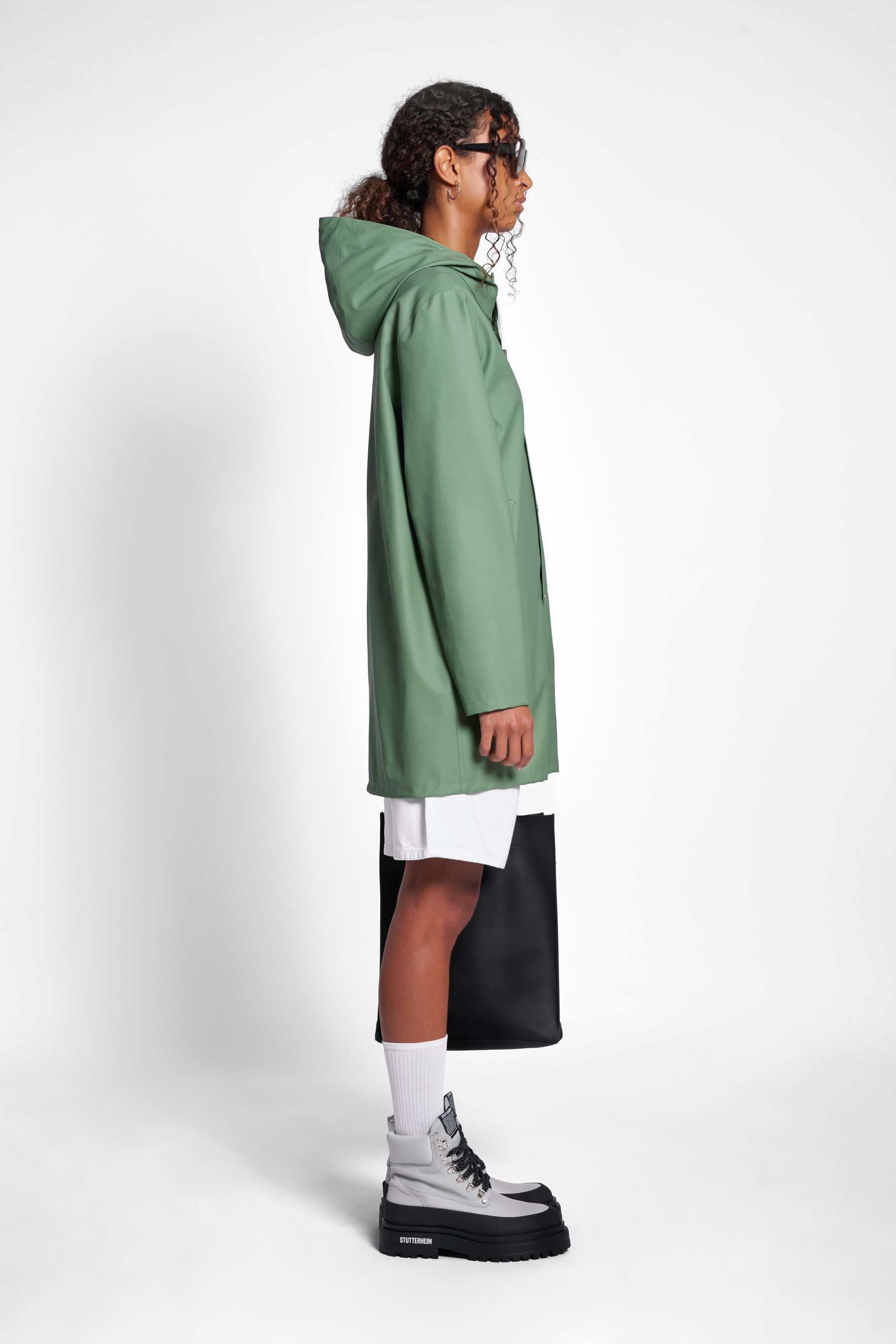 stutterheim stockholm lightweight raincoat loden green women jackets raincoats