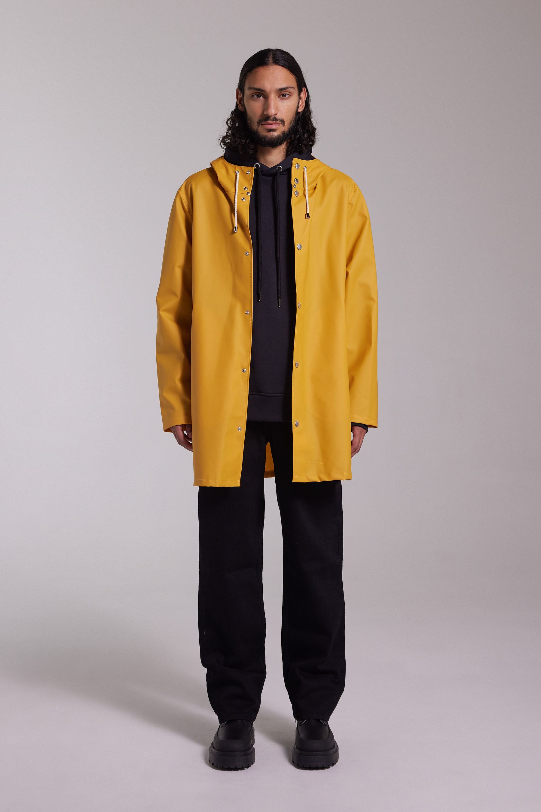 stutterheim stockholm lightweight raincoat warm honey men jackets raincoats