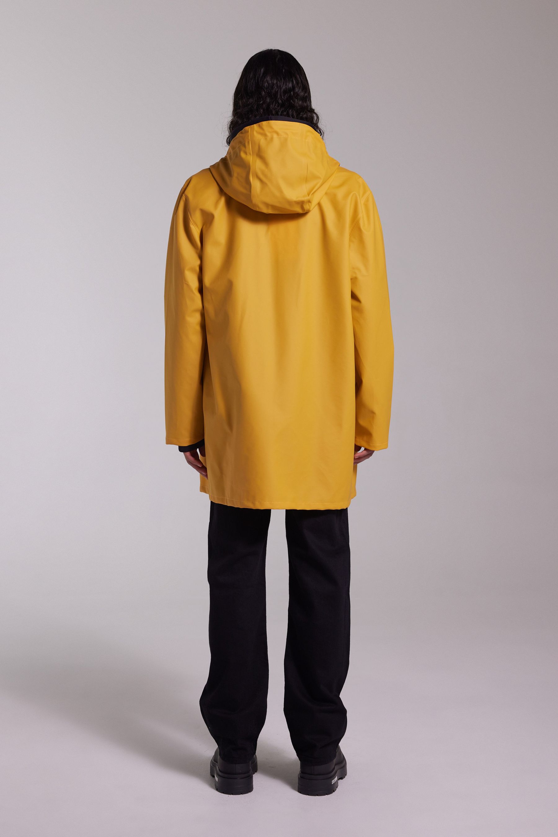 stutterheim stockholm lightweight raincoat warm honey men jackets raincoats