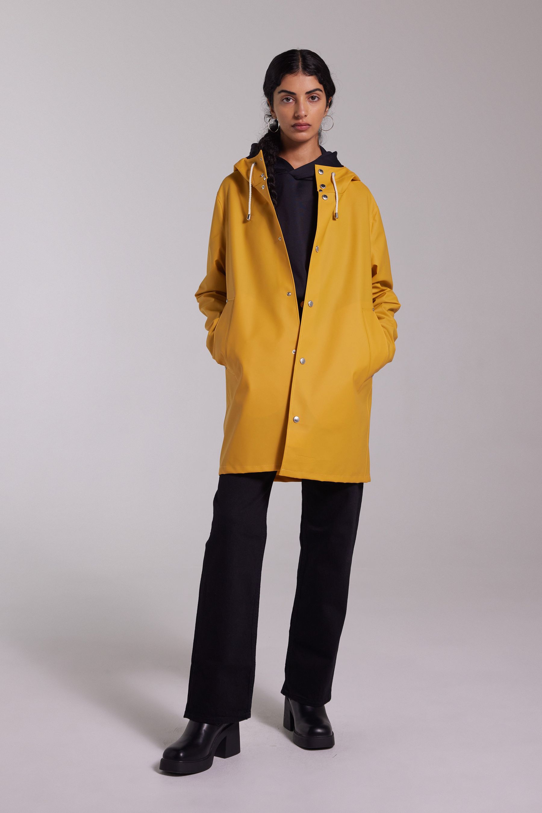 stutterheim stockholm lightweight raincoat warm honey men jackets raincoats