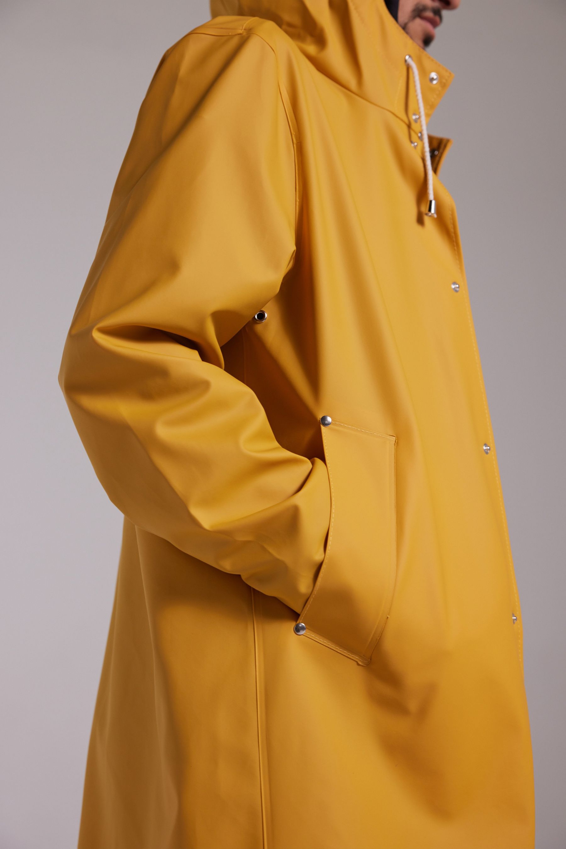 stutterheim stockholm lightweight raincoat warm honey men jackets raincoats