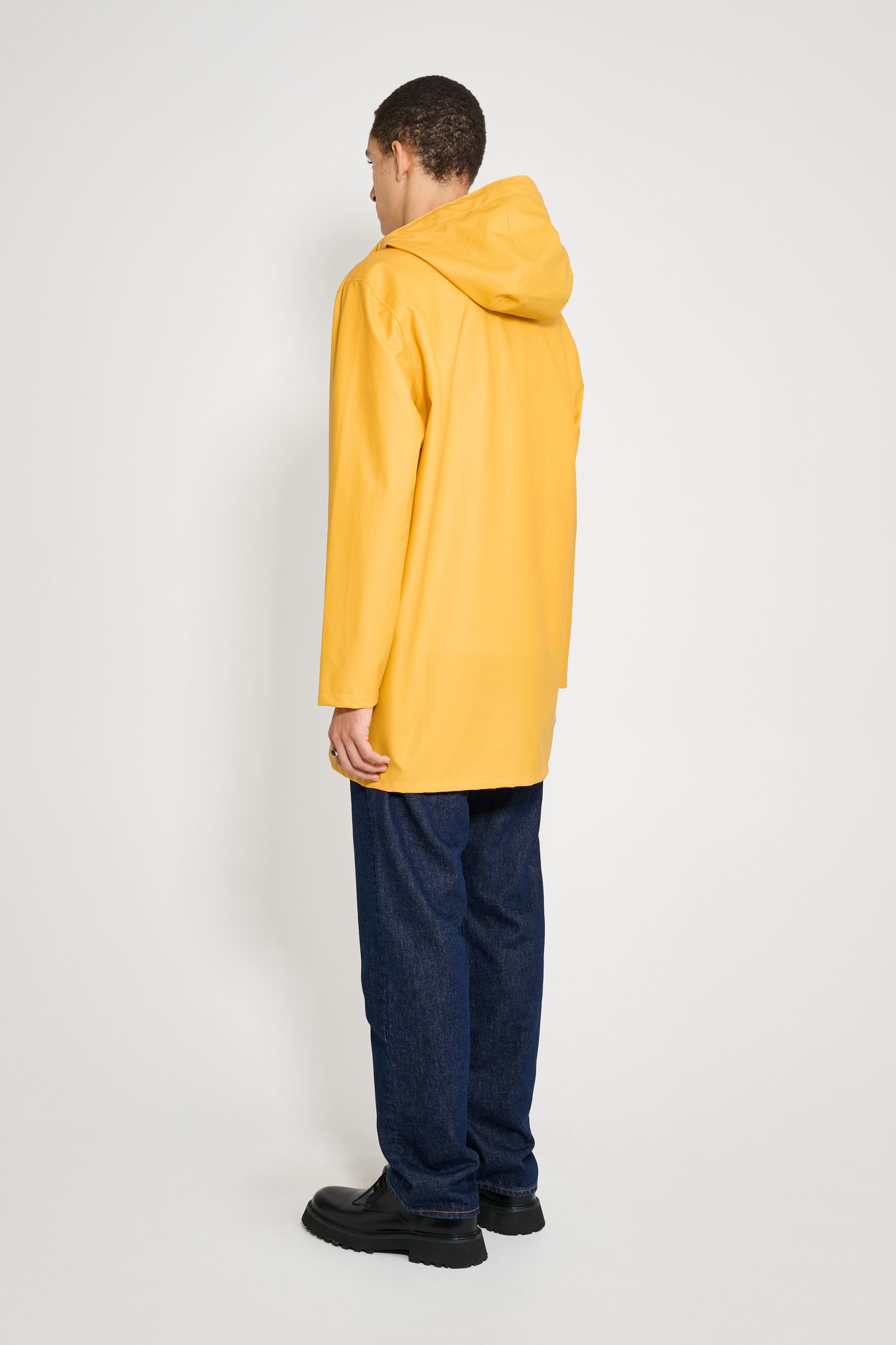 stutterheim stockholm lightweight raincoat warm honey men jackets raincoats