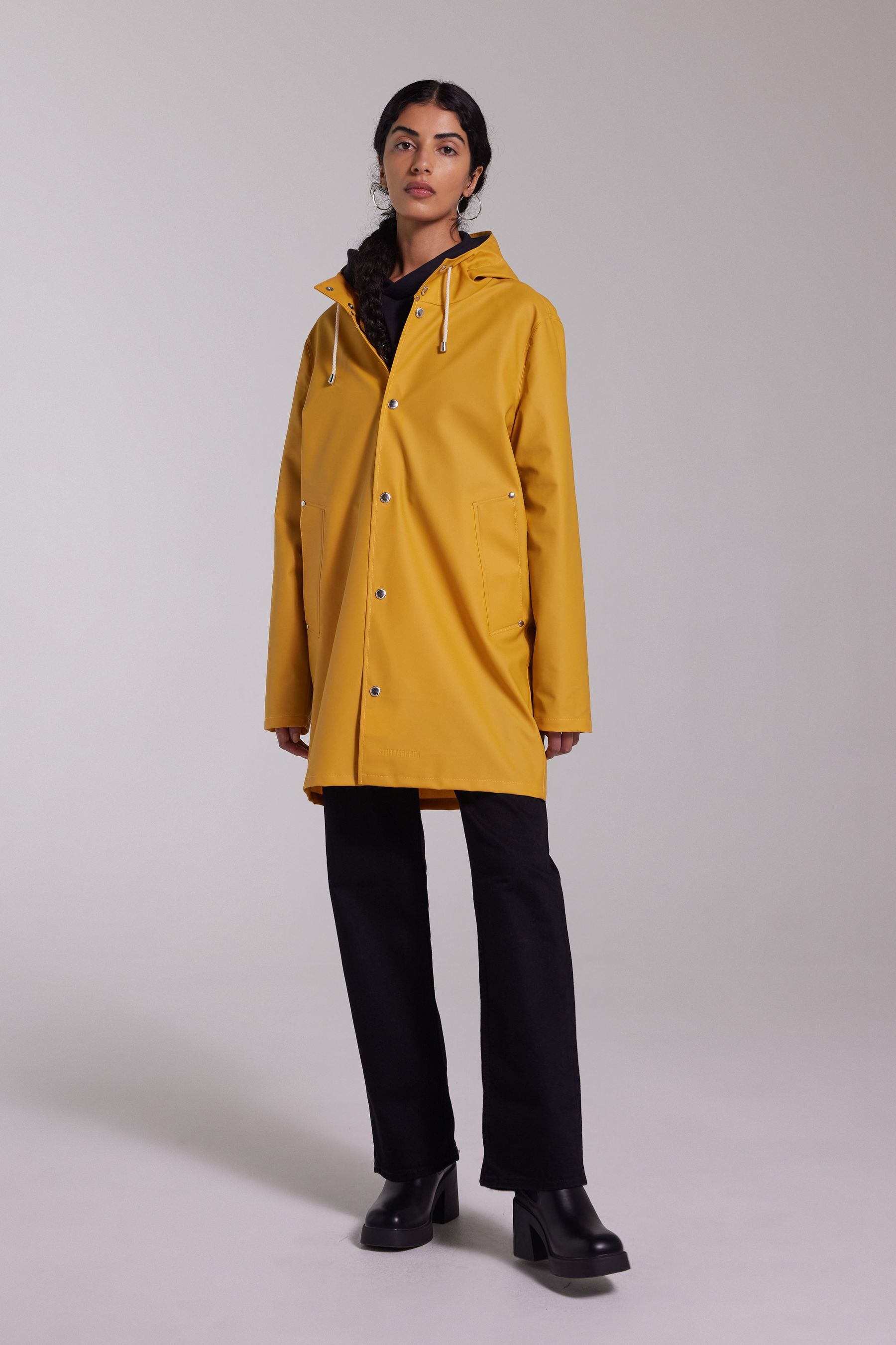 stutterheim stockholm lightweight raincoat warm honey men jackets raincoats